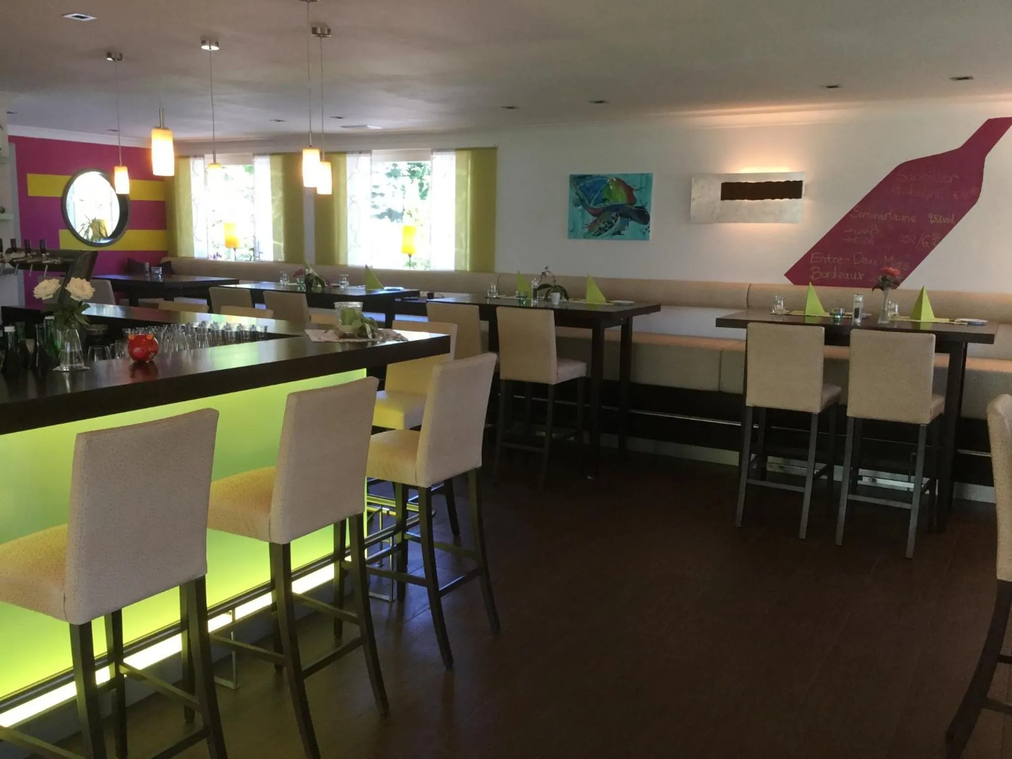 Restaurant/places to eat in Hotel-Restaurant Bellevue