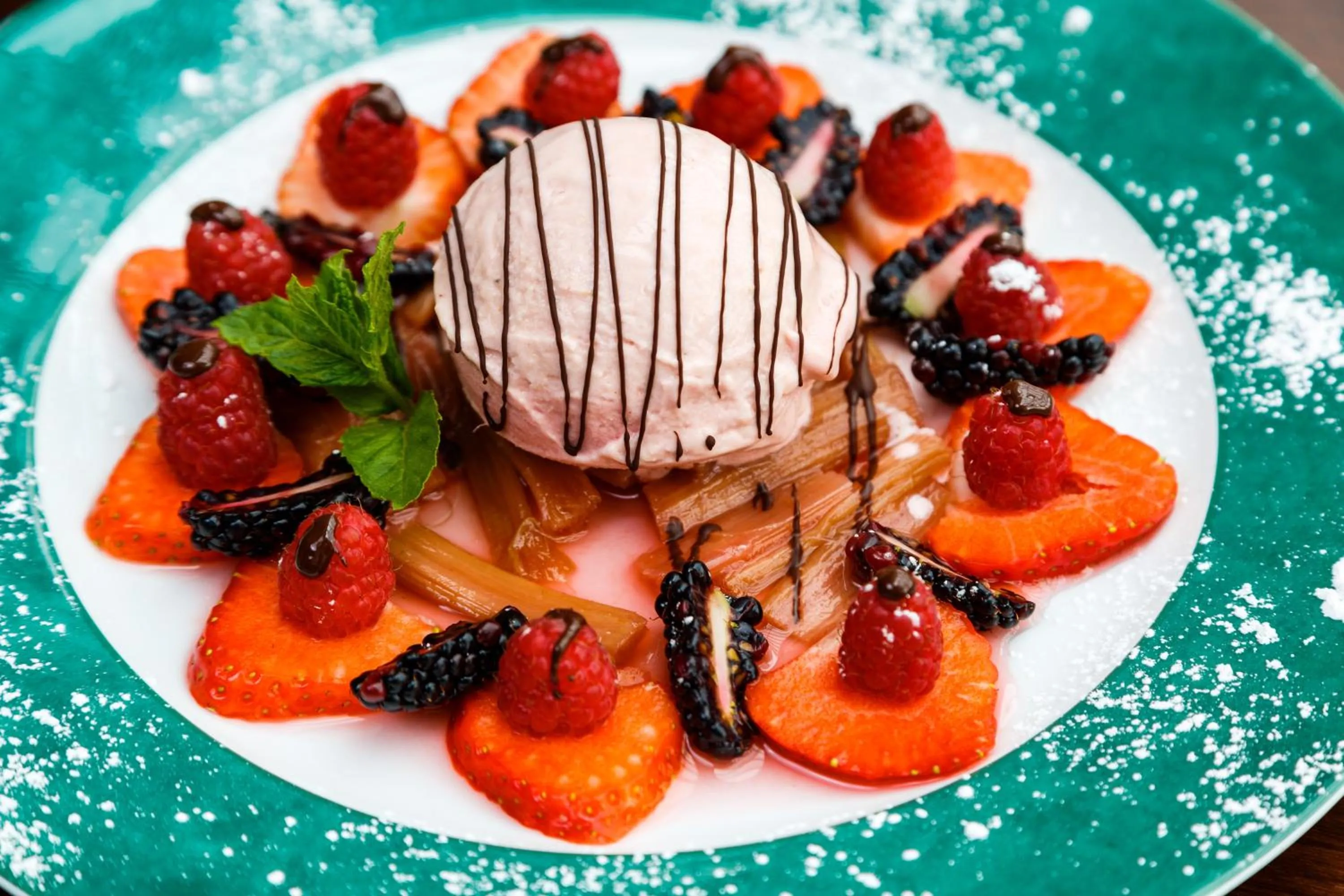 Restaurant/places to eat in Hotel-Restaurant Bellevue