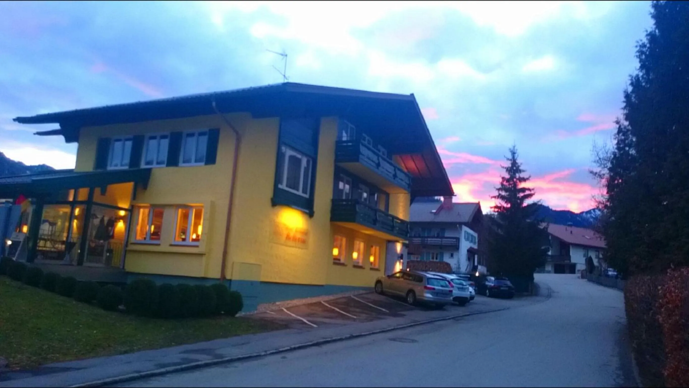 Property building in Hotel-Restaurant Bellevue