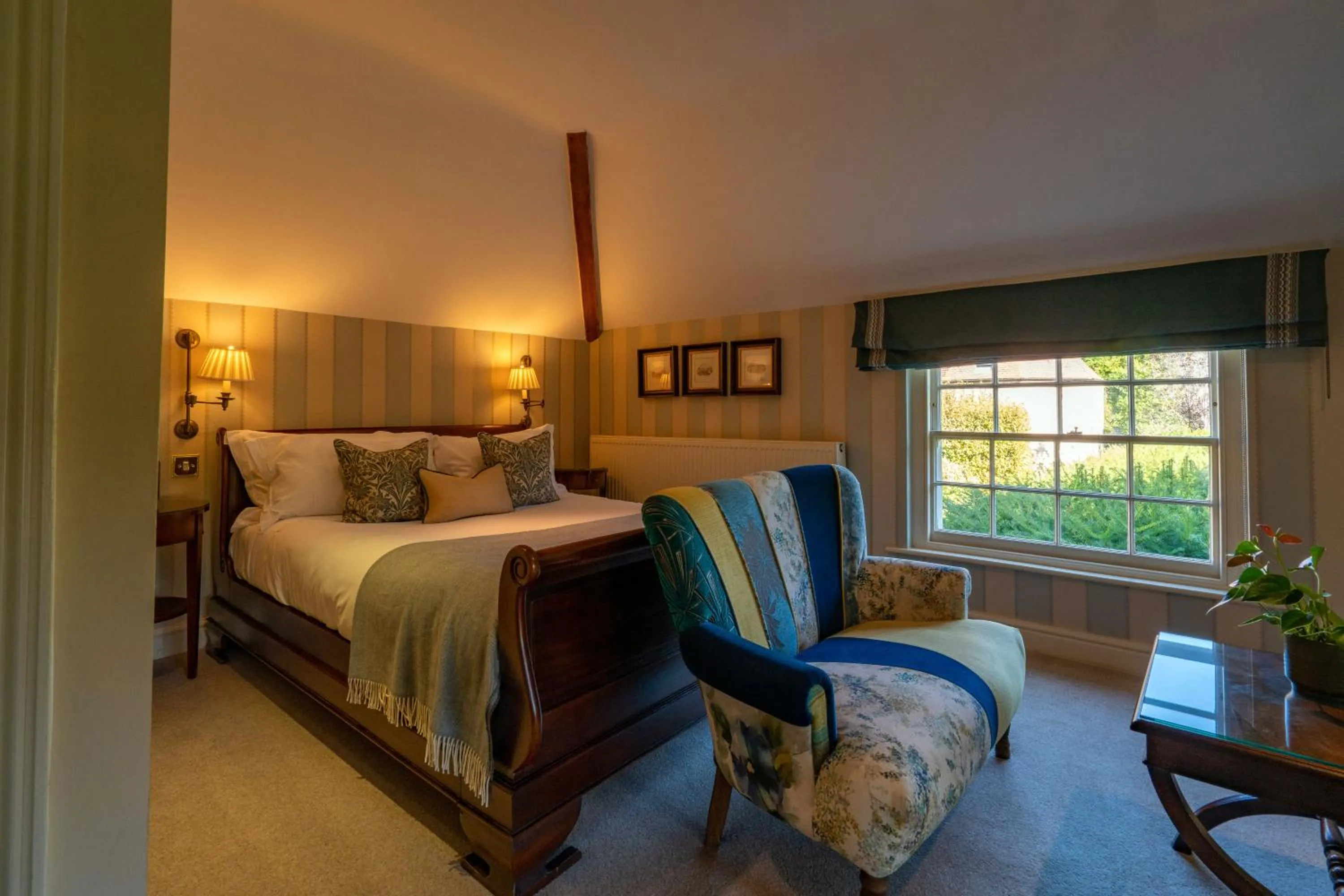 Photo of the whole room, Bed in Lucknam Park, Emblems Collection