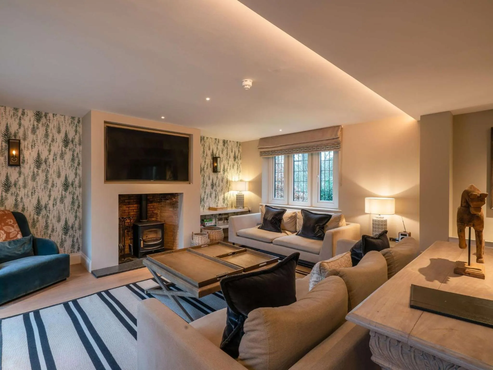 Communal lounge/ TV room in Lucknam Park, Emblems Collection