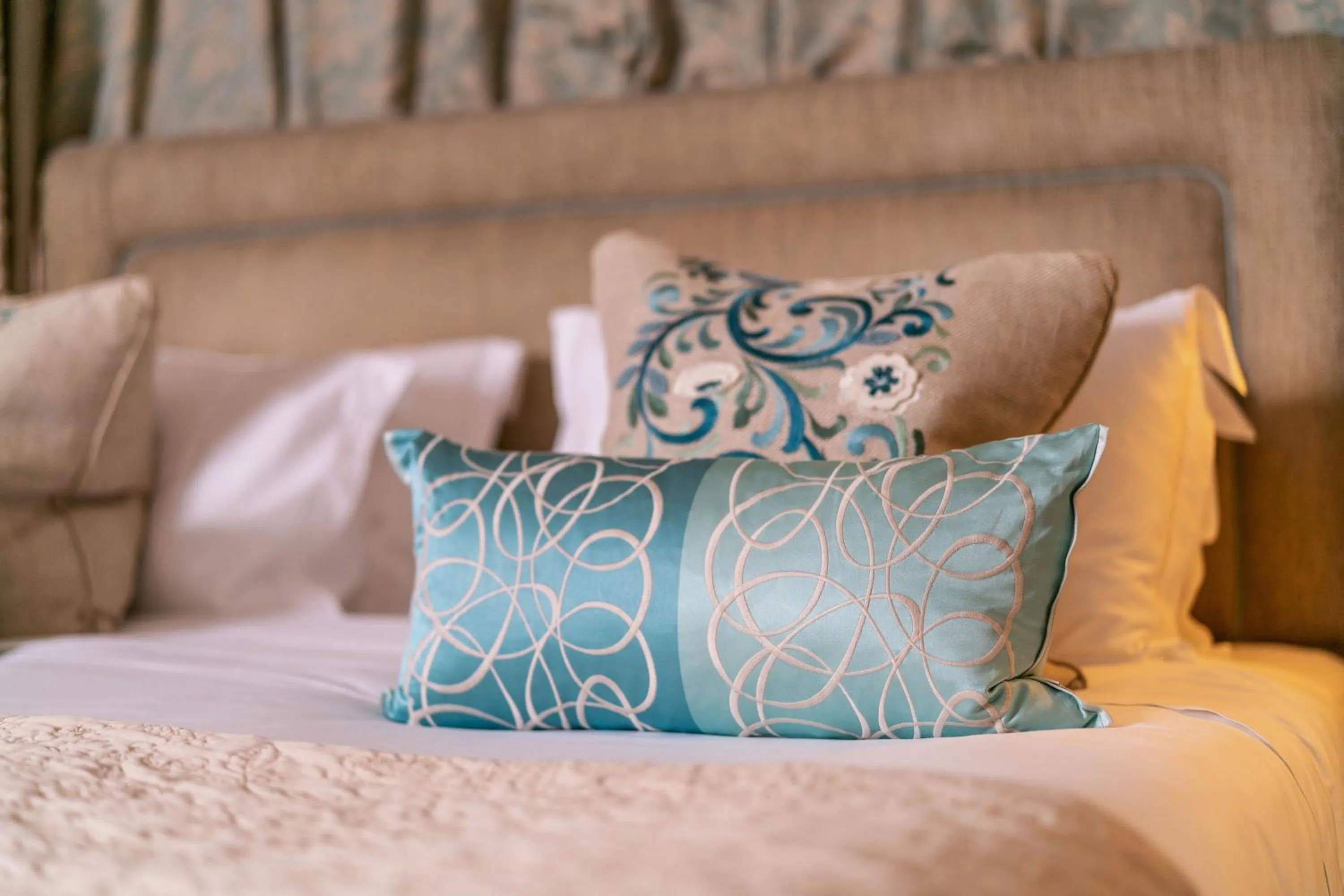 Bed in Lucknam Park, Emblems Collection