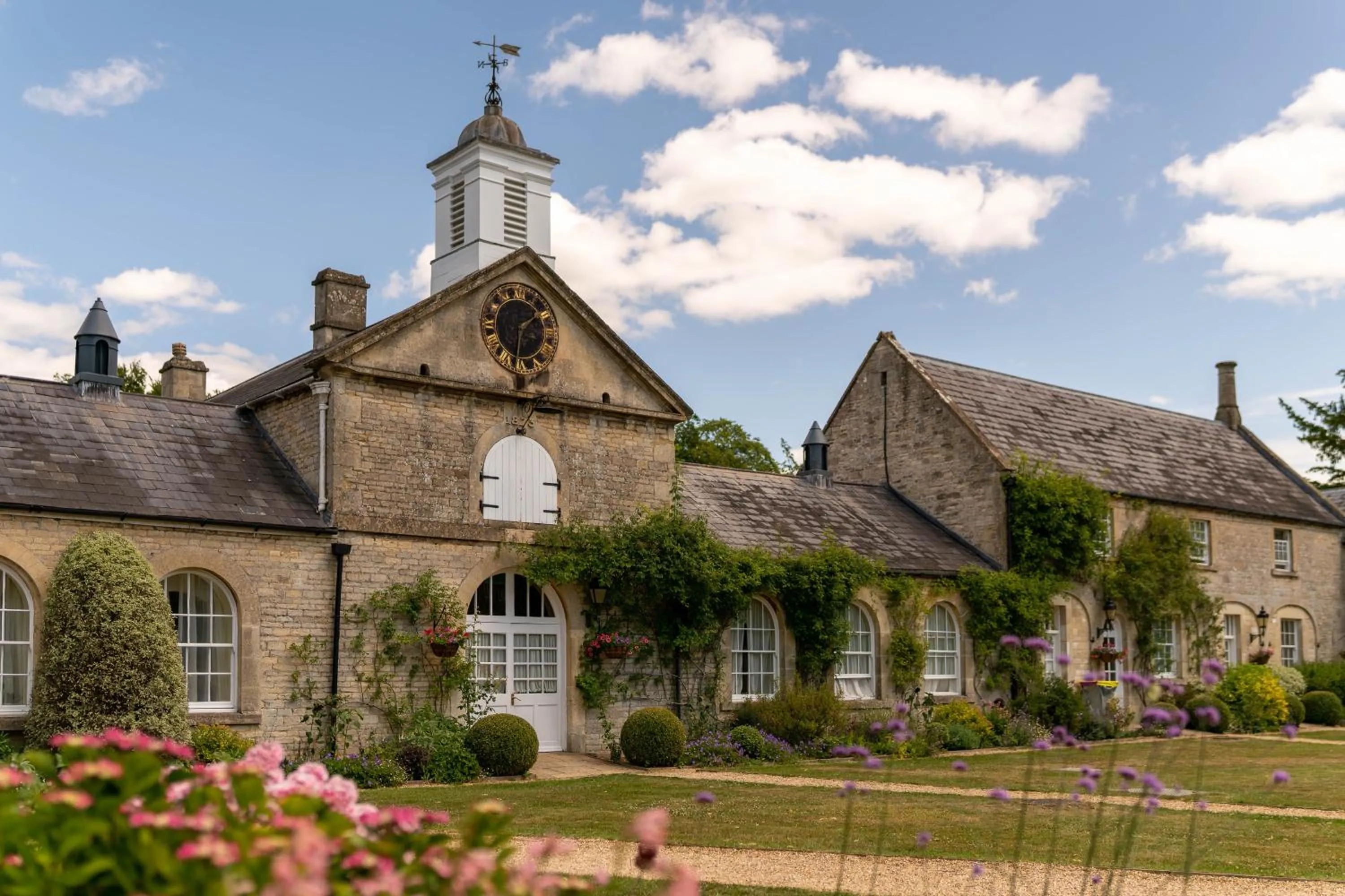 Inner courtyard view in Lucknam Park, Emblems Collection