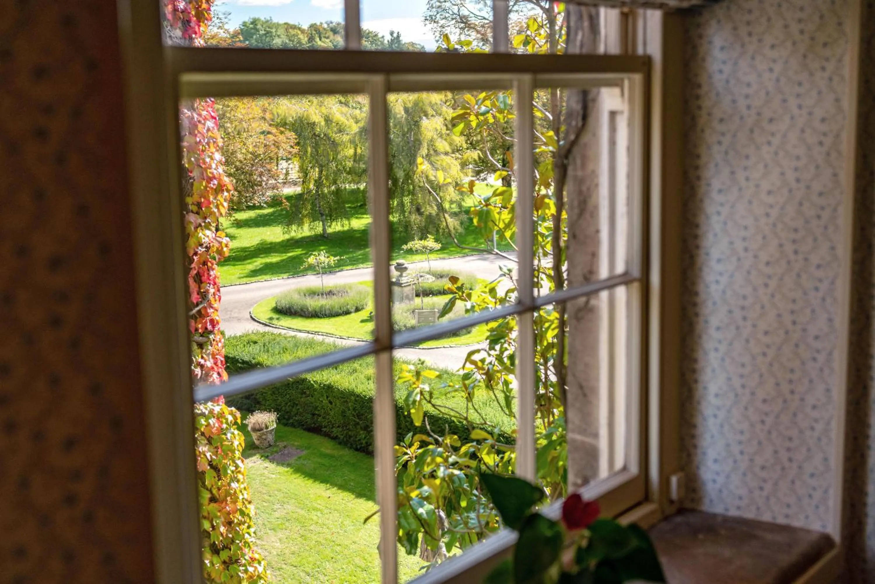 Garden view in Lucknam Park, Emblems Collection