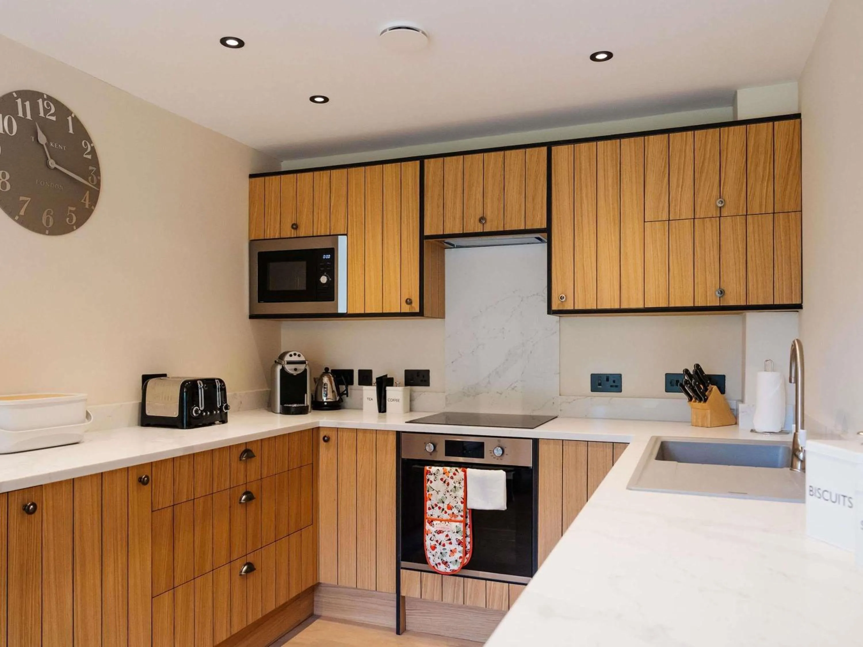 Bedroom in Lucknam Park, Emblems Collection
