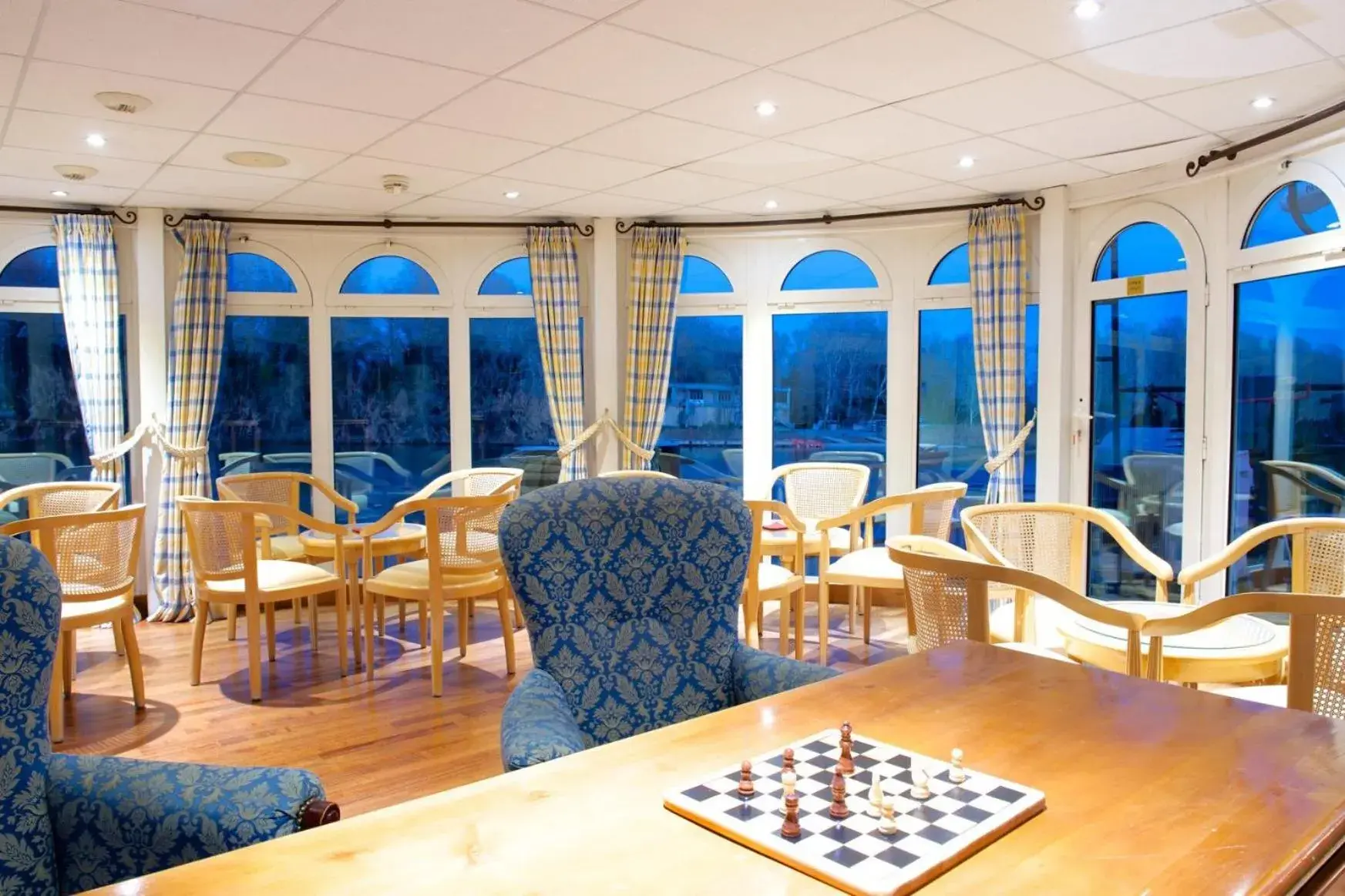 Living room in Bateau Hotel à quai Le Chardonnay Living room in Bateau Hotel à quai Le Chardonnay