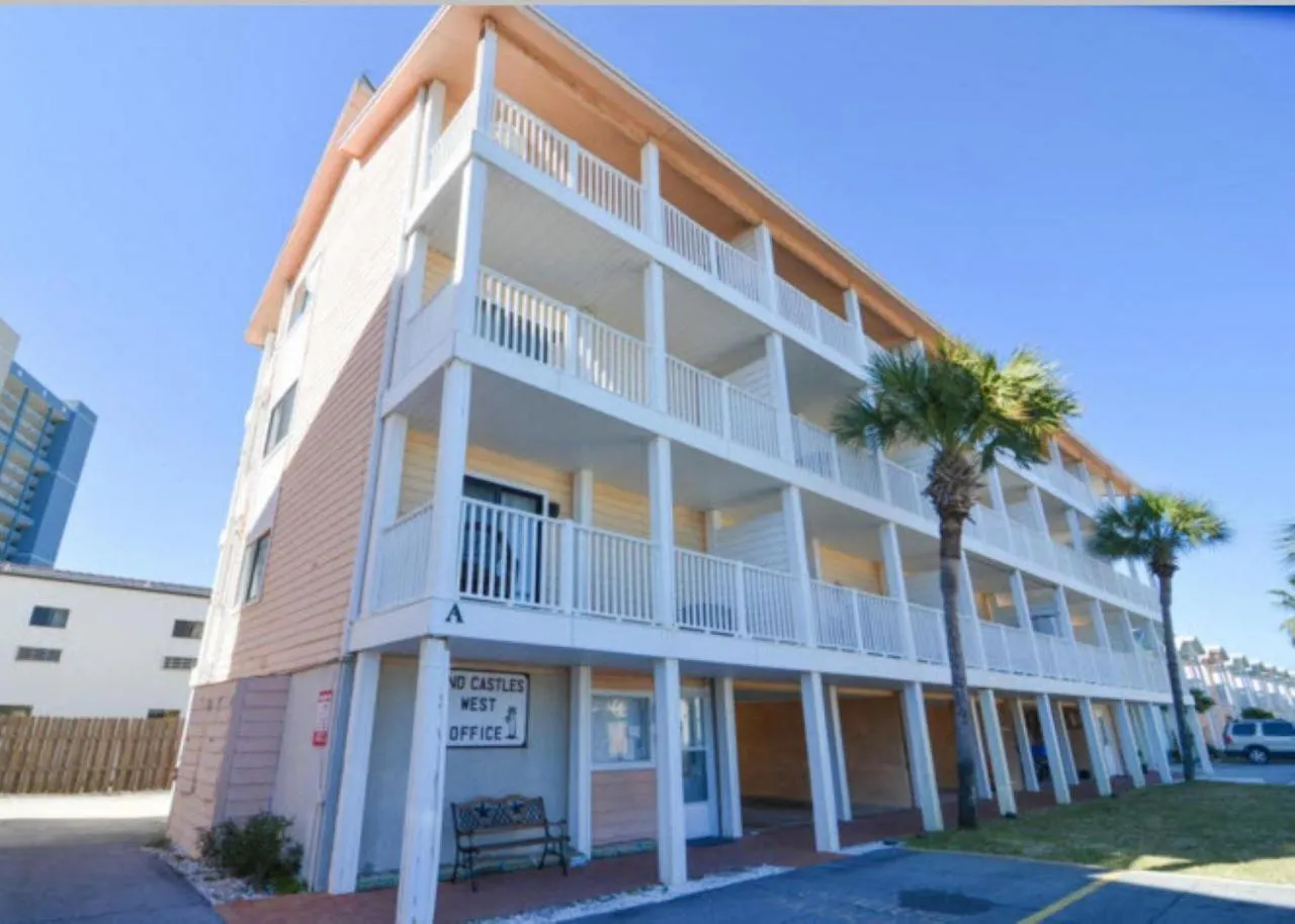 Beach Place Seconds to Beach 23