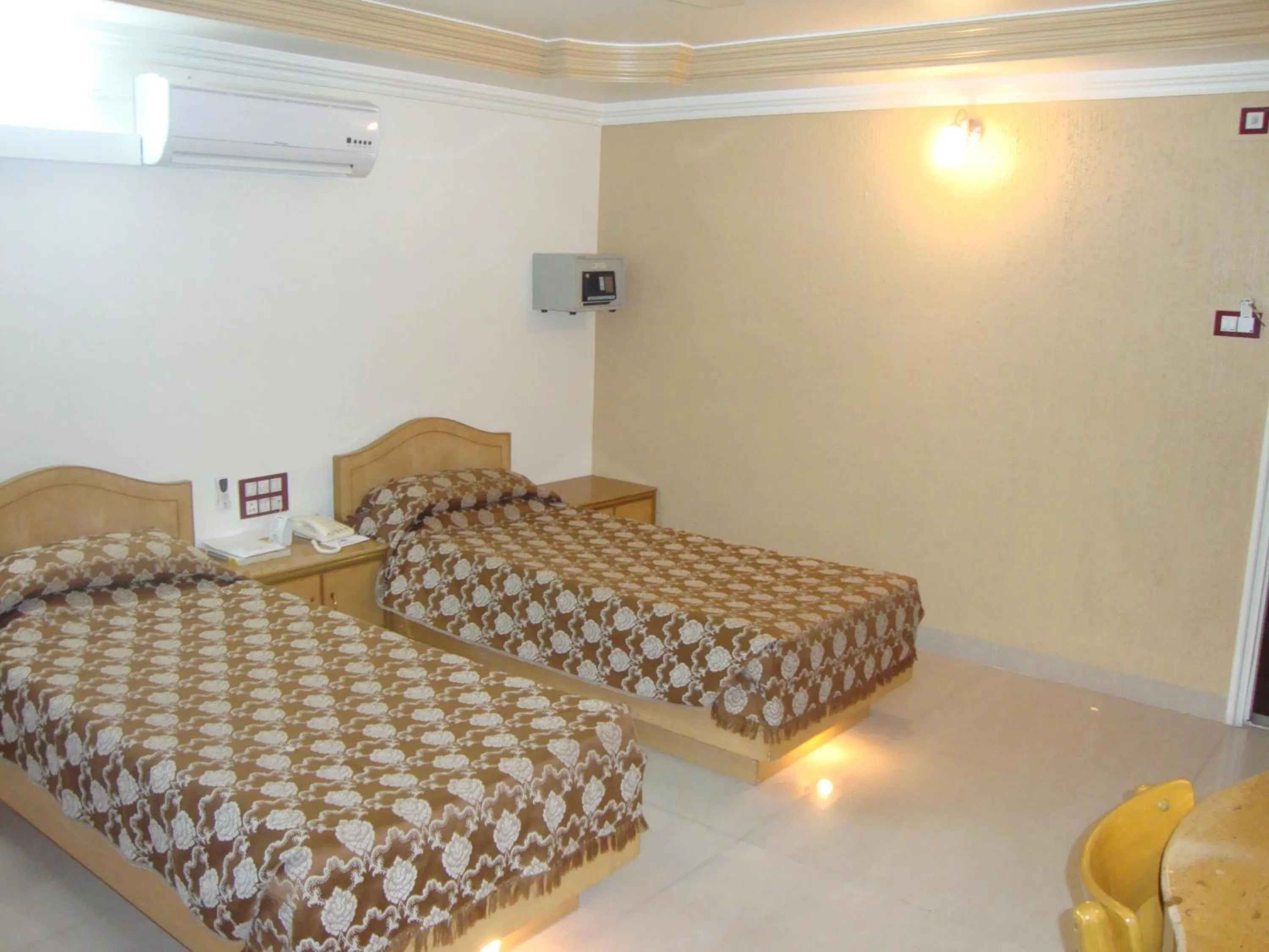 Bedroom, Bed in Hotel Swan Inn