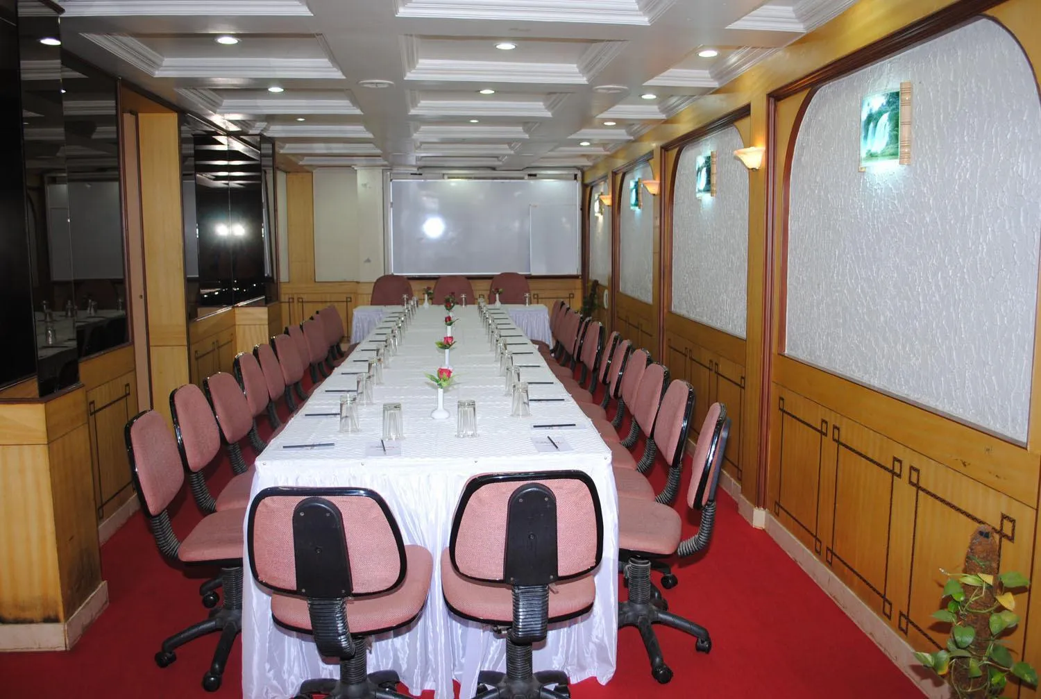 Banquet/Function facilities in Hotel Swan Inn