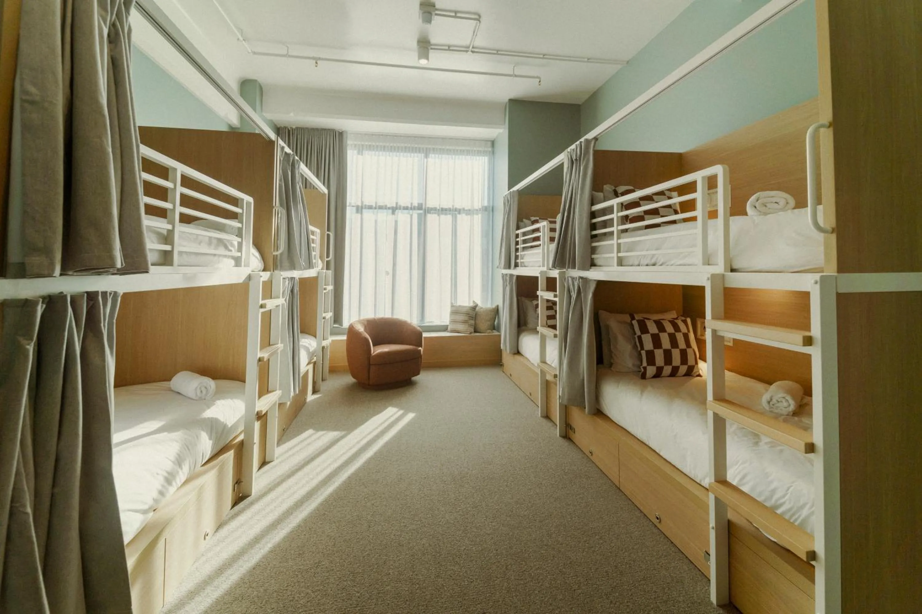 Bathroom, Bed in Drifter Christchurch