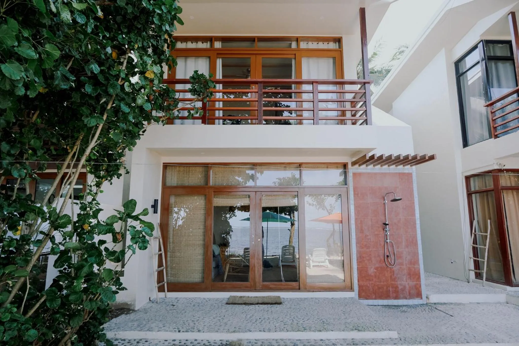 Katig Beachfront Boutique Hotel