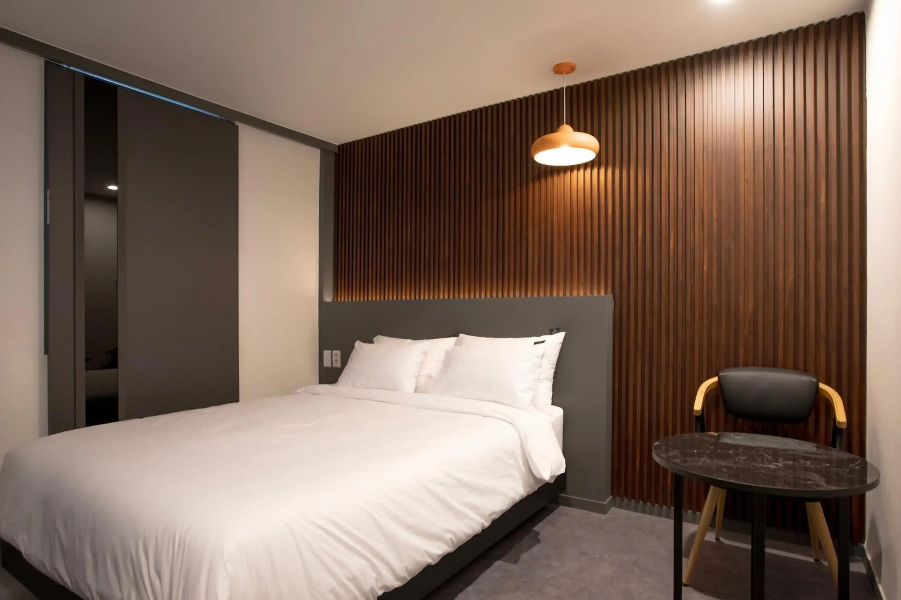 Bedroom, Bed in Luce Hotel Bedroom, Bed in Luce Hotel