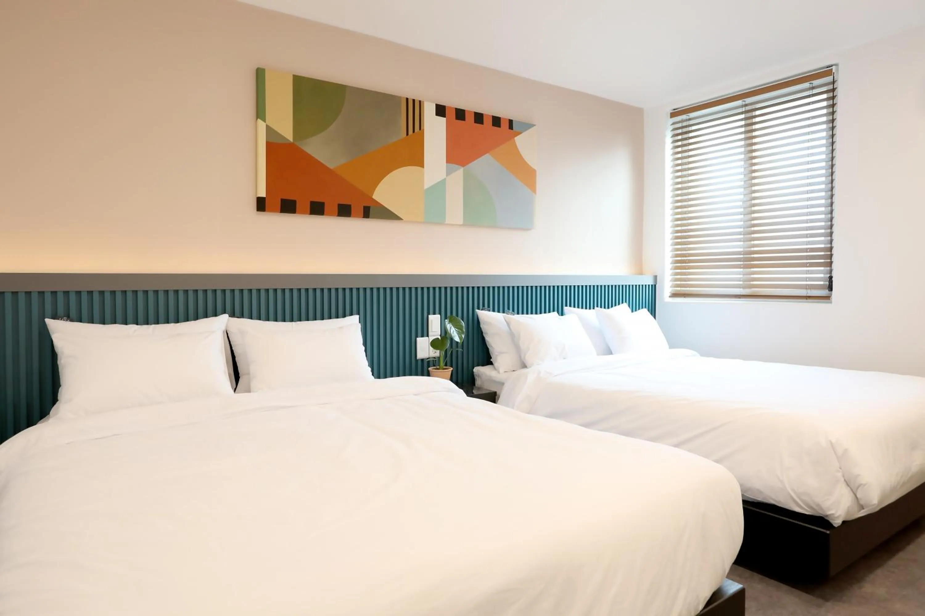 Bedroom, Bed in Luce Hotel