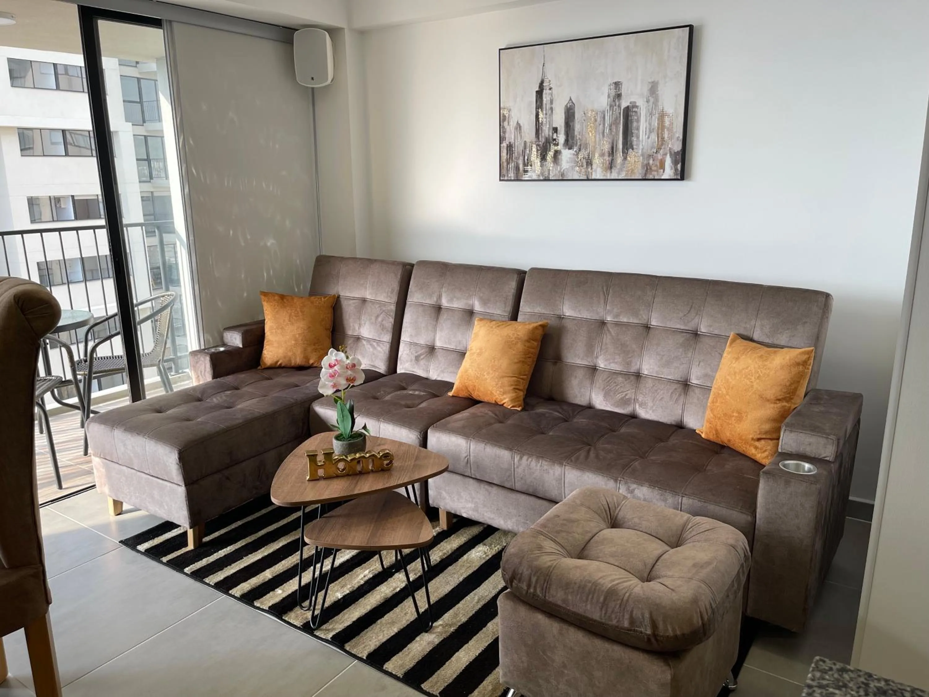 Living room in Acogedor apartamento cerca de clínica en F/blanca