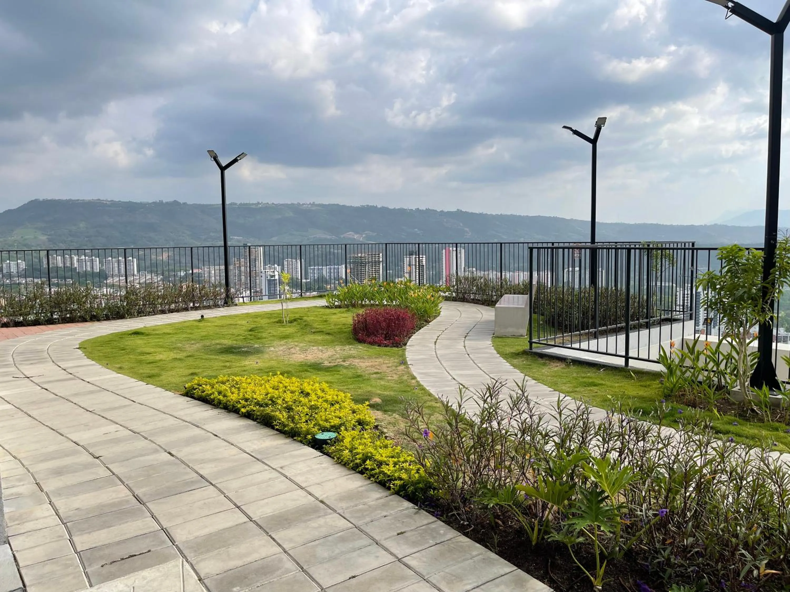 Garden in Acogedor apartamento cerca de clínica en F/blanca