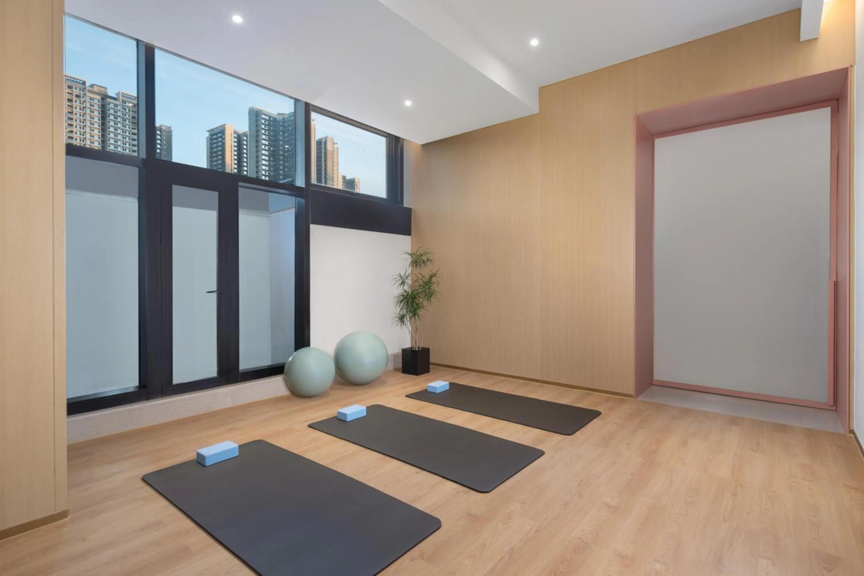 Fitness centre/facilities in Adoor Suites Shenzhen