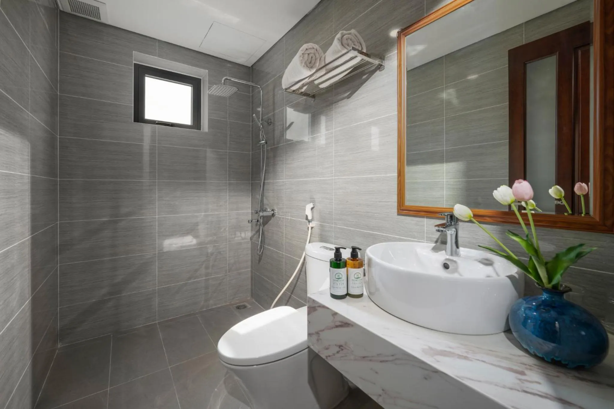 Shower in Sea Near Me Hotel Danang