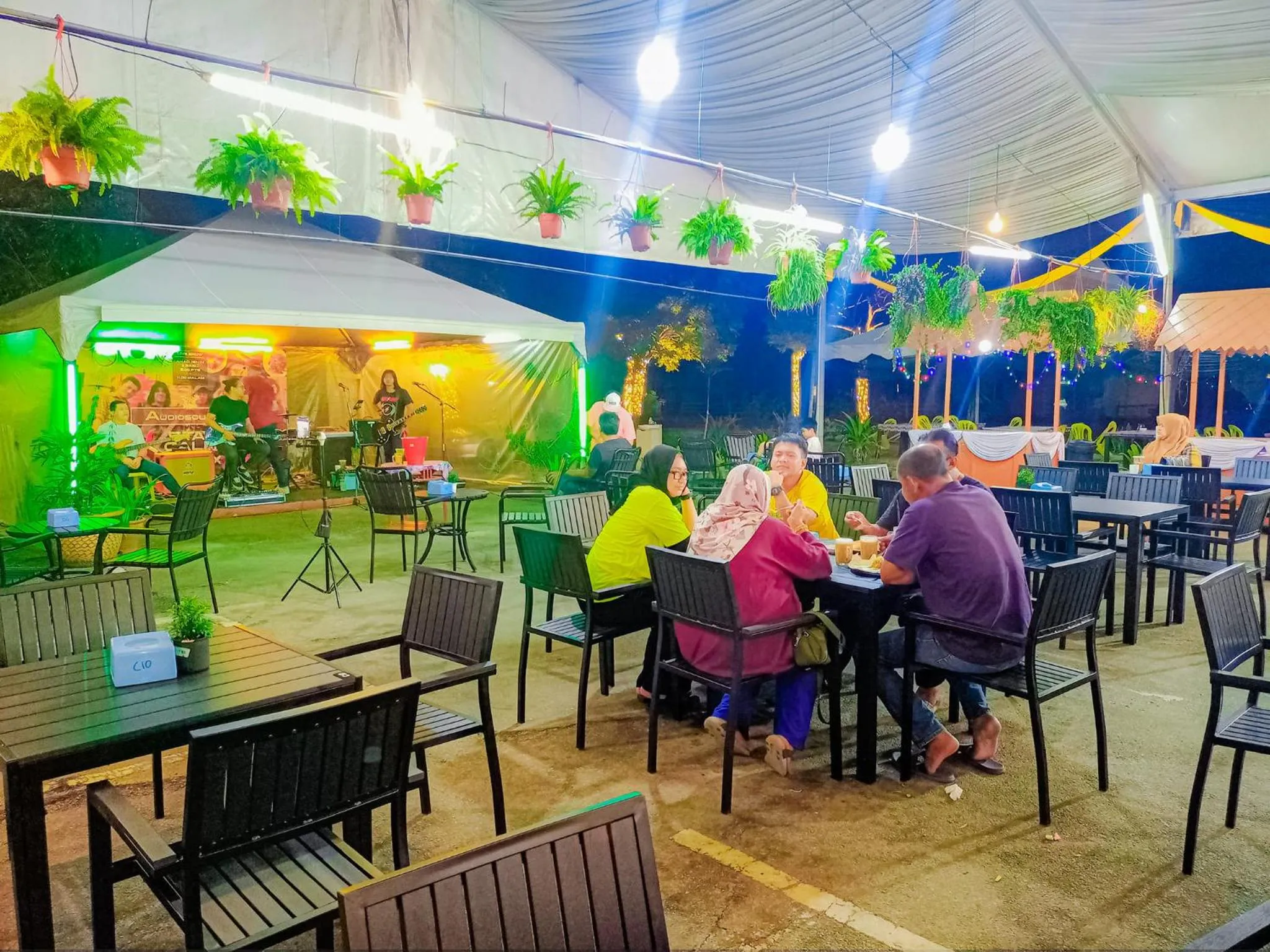 Restaurant/places to eat in TERENGGANU EQUESTRIAN RESORT (PADDOCK INN)