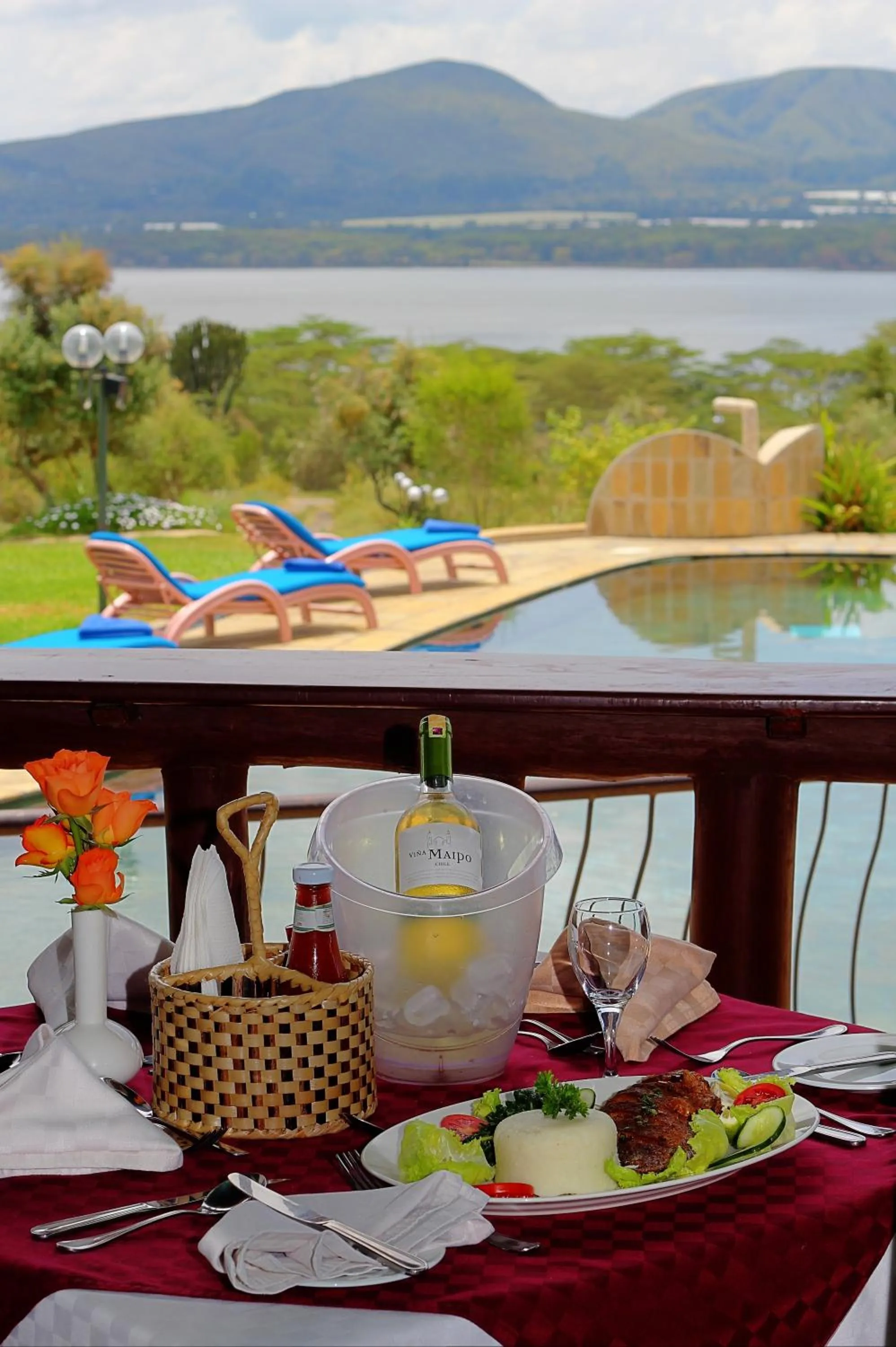 Restaurant/places to eat in Naivasha Kongoni Lodge - Lakefront Getaway