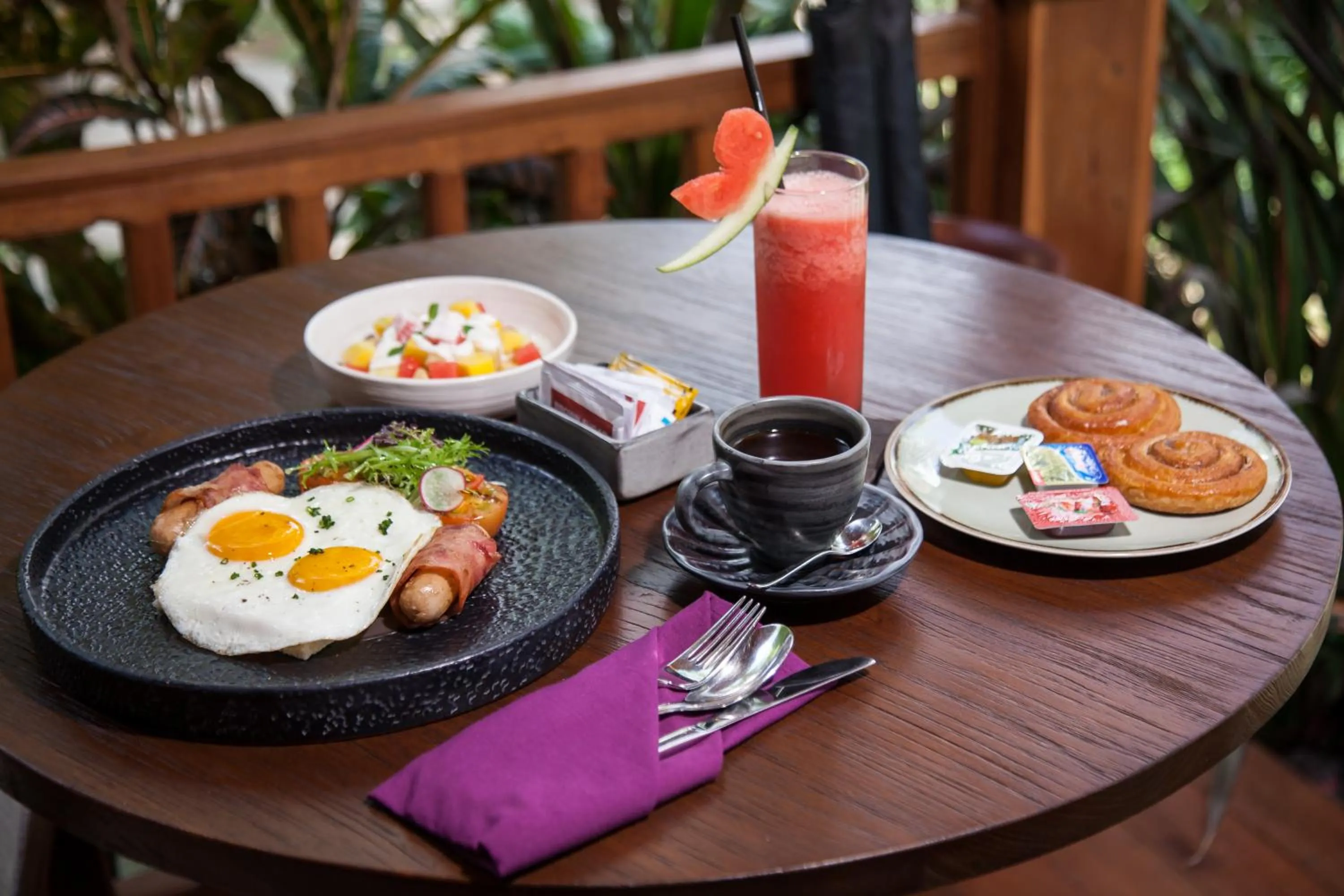 Breakfast in Berlima Wooden Lodge by GenuineHost