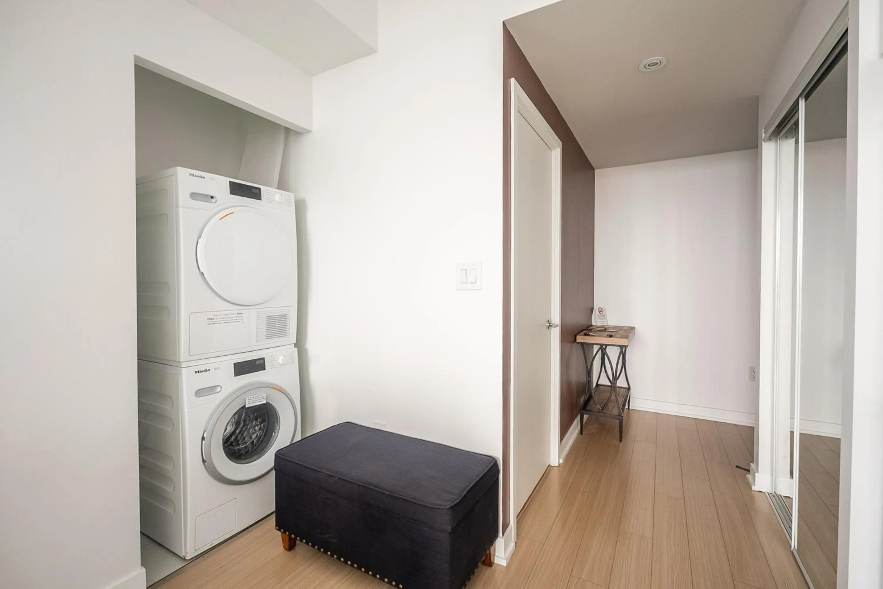 washing machine in GLOBALSTAY Elegant Downtown Apartments