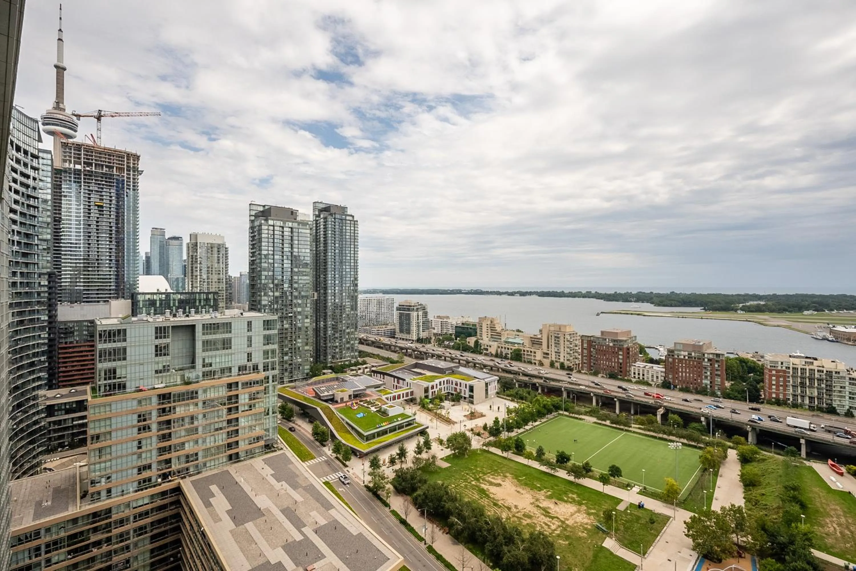 Bird's eye view in GLOBALSTAY Elegant Downtown Apartments
