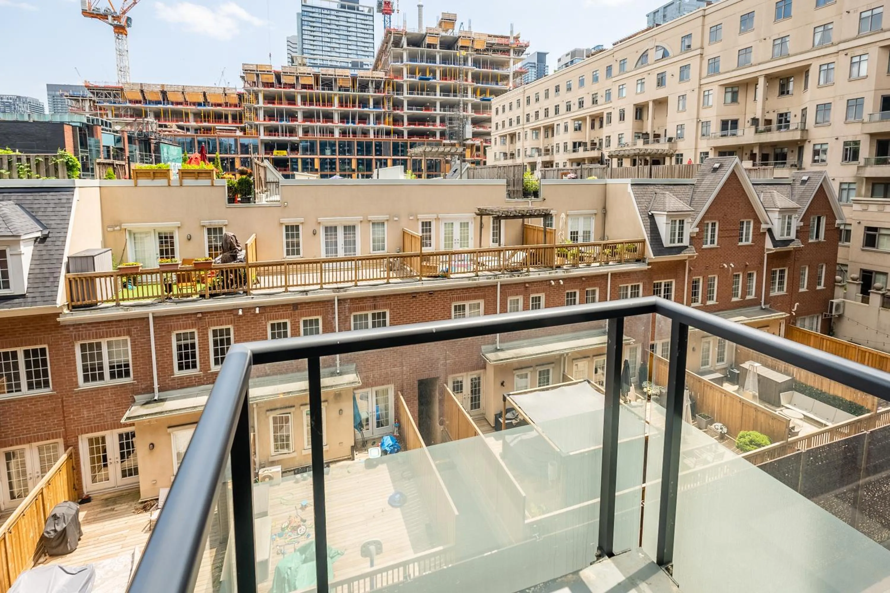 Property building in GLOBALSTAY Elegant Downtown Apartments