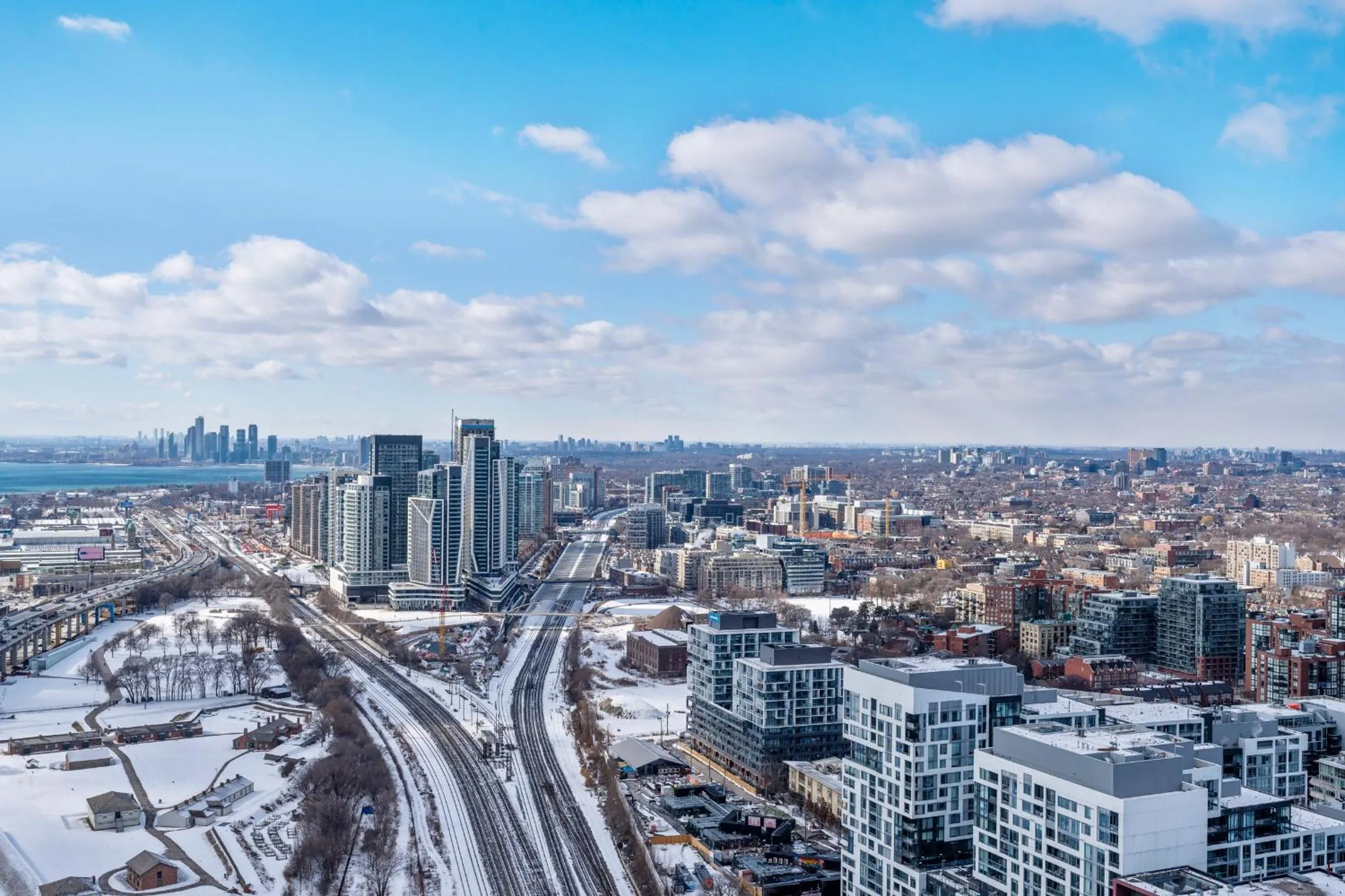 Day in GLOBALSTAY Elegant Downtown Apartments