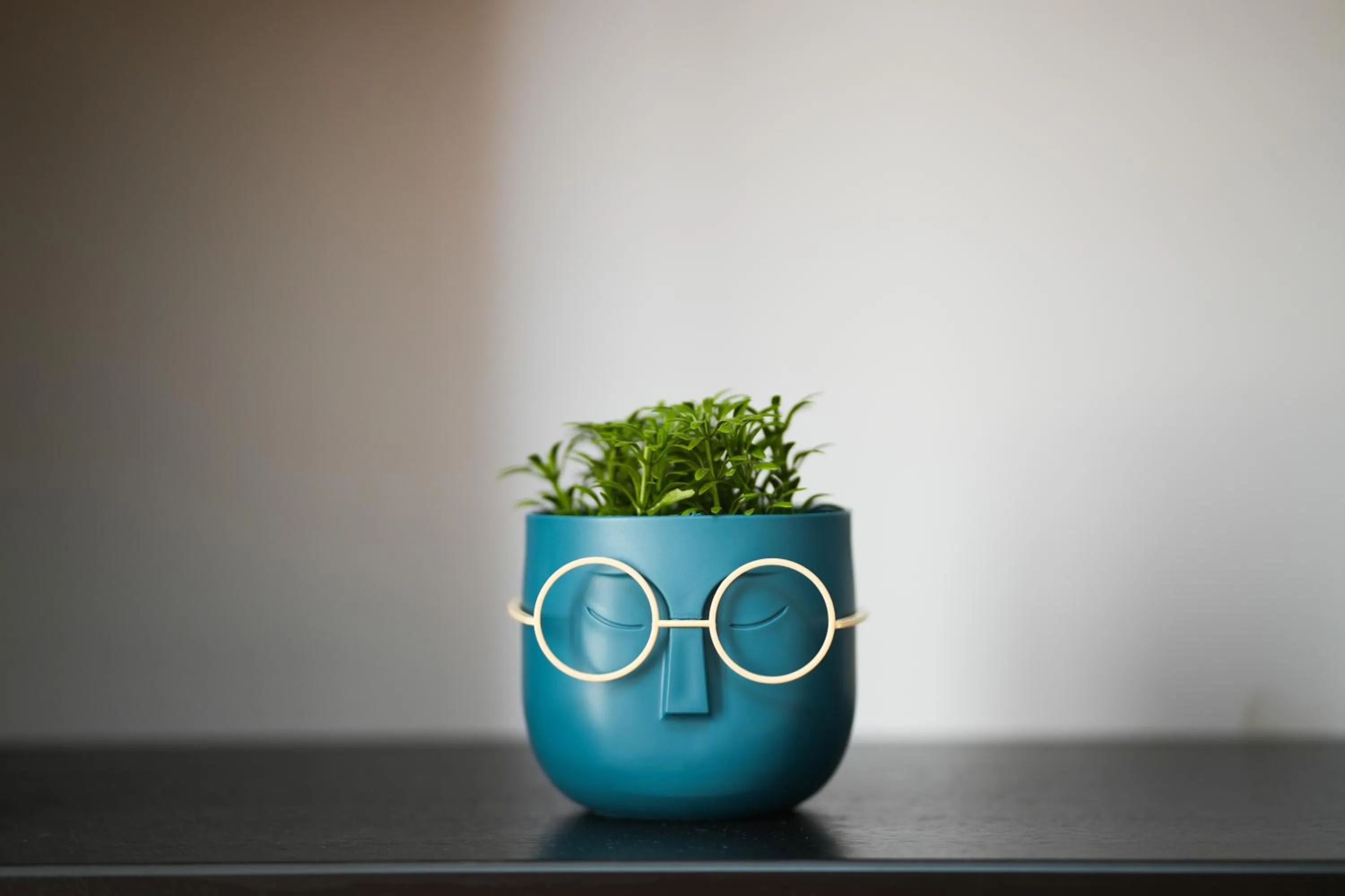 Decorative detail in Saranda Waterside Apartments