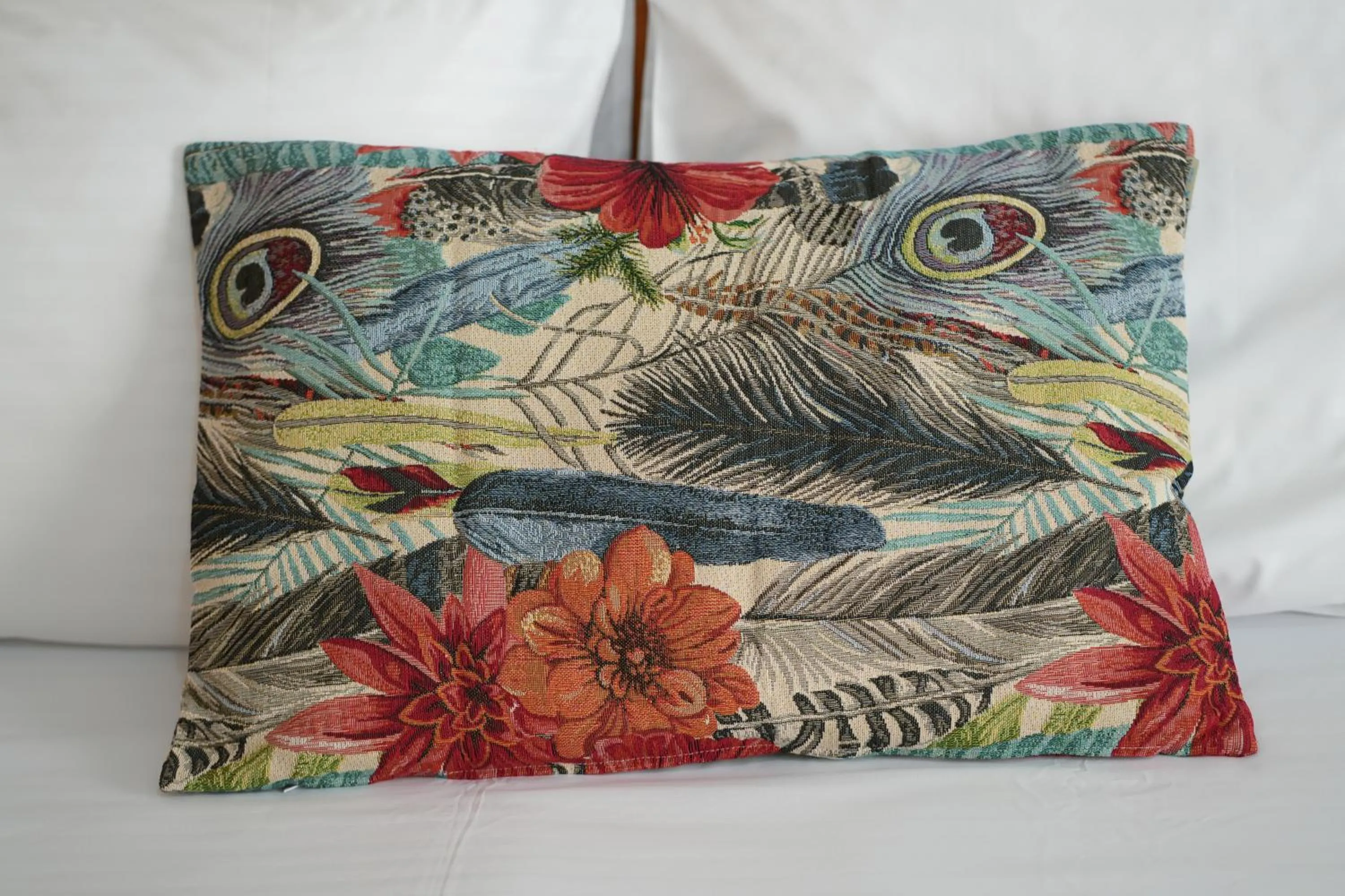 Decorative detail in Saranda Waterside Apartments