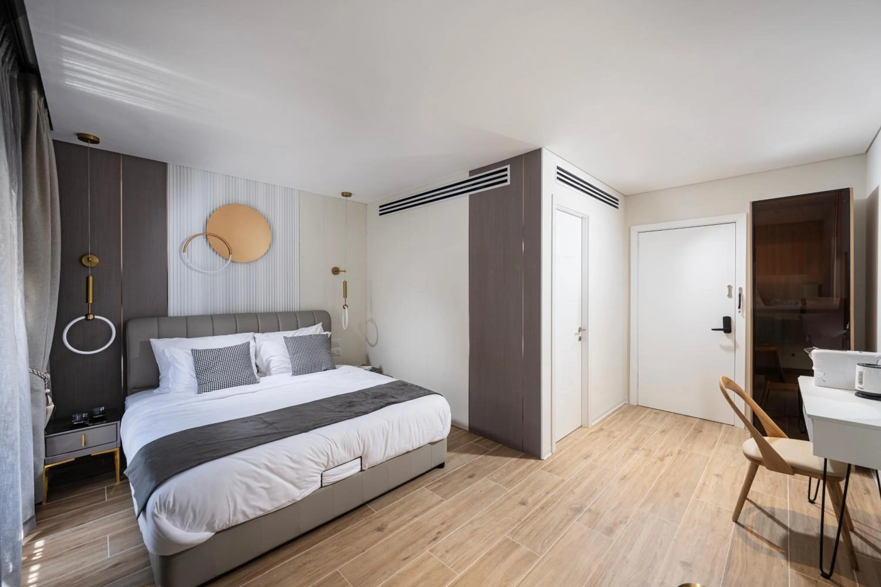 Photo of the whole room, Bed in Allenbeach TLV- apart Hotel- Adults only