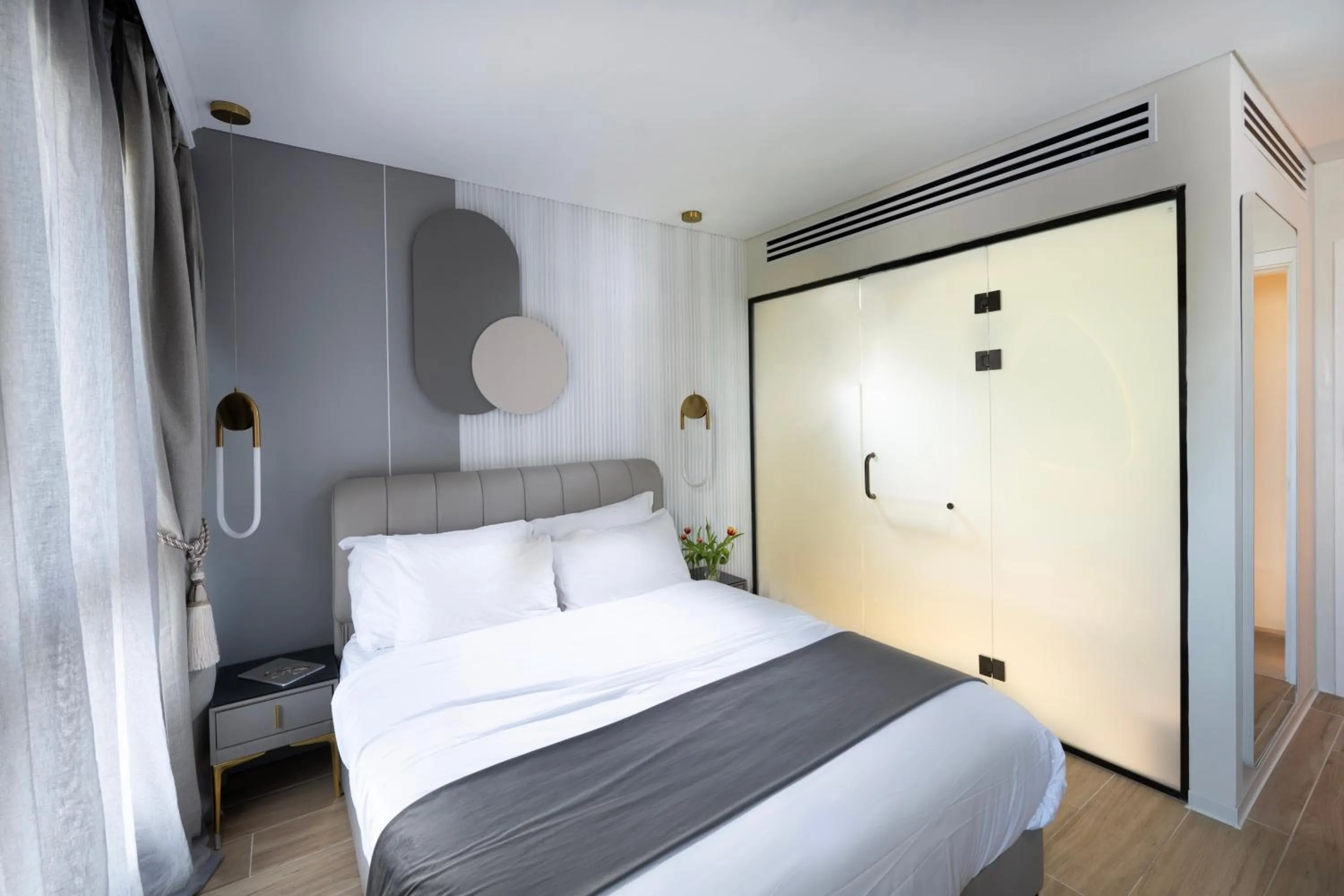 Bed in Allenbeach TLV- apart Hotel- Adults only