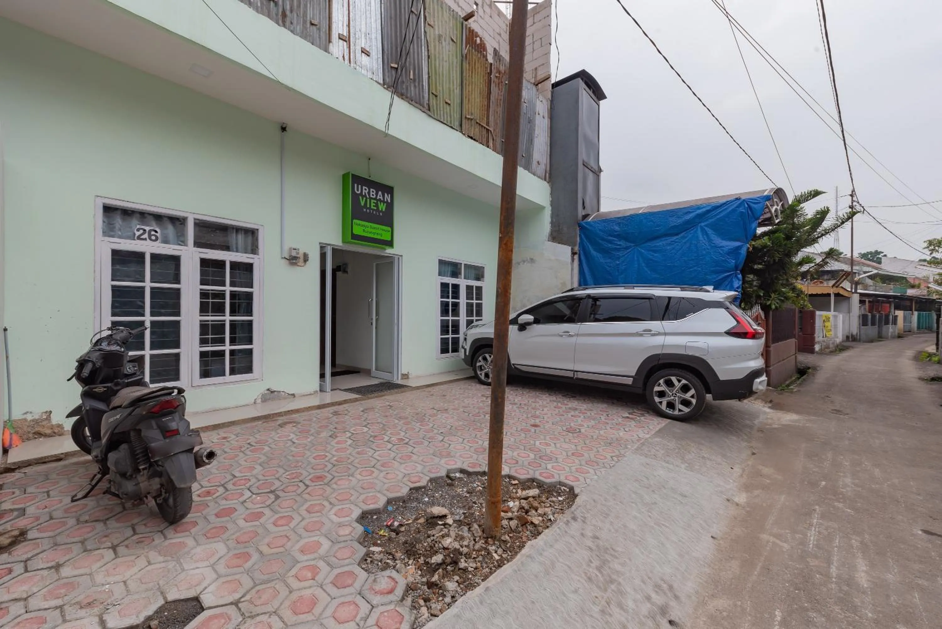 Property building in Urbanview Hotel Nakasya Burangrang