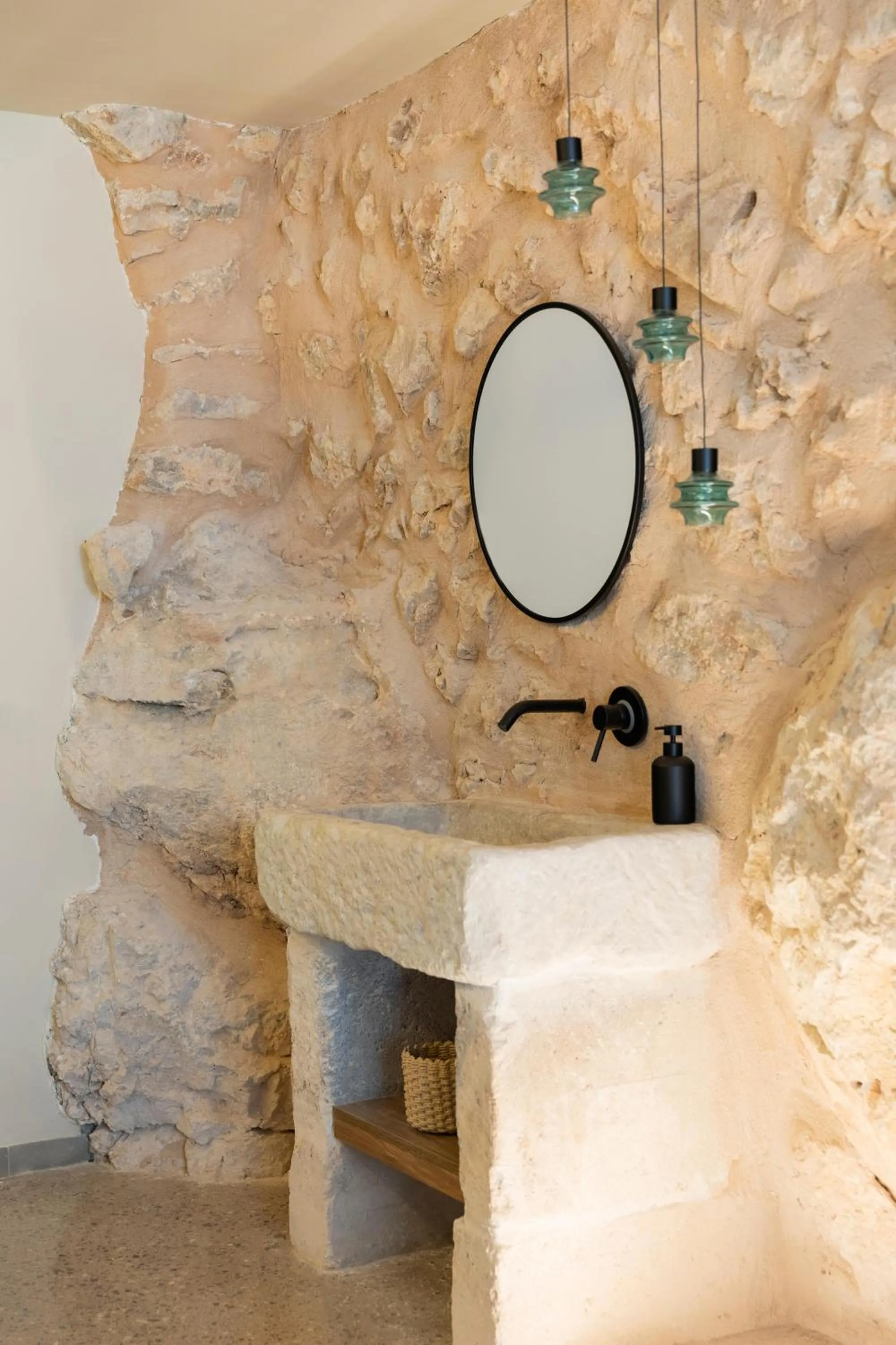 Bathroom in Son Sabater by Zafiro