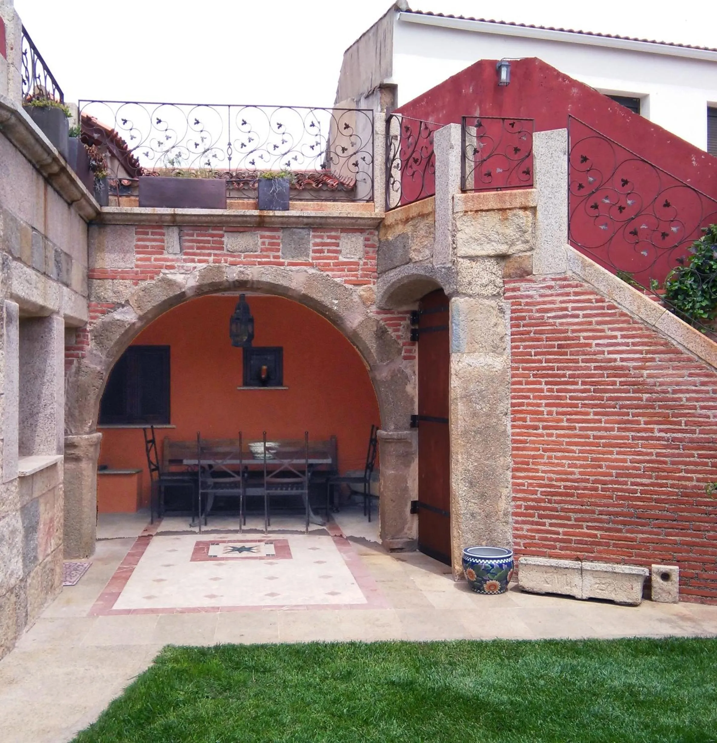 CASA GIBRANZOS