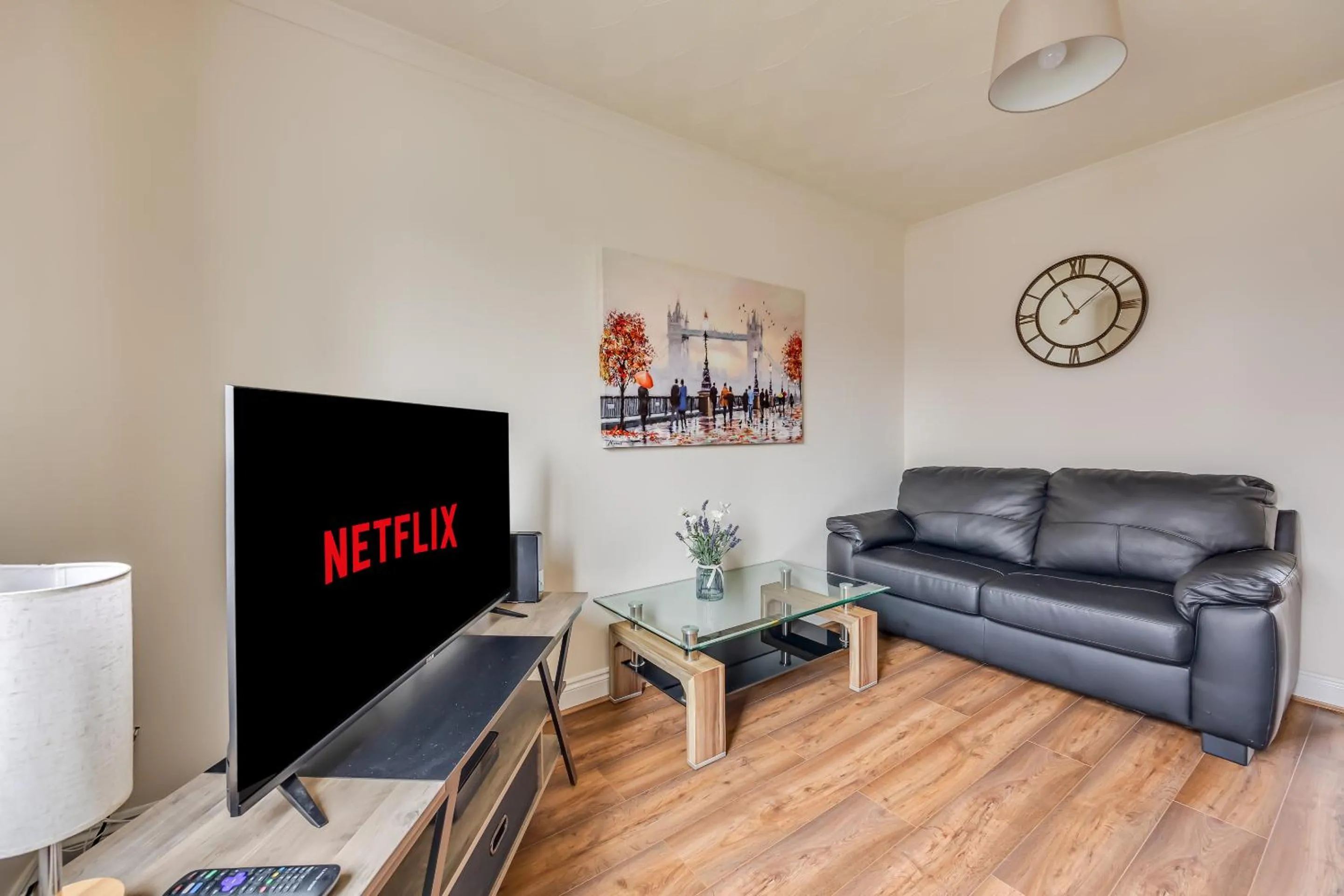 Immaculate Two Bedroom House with Parking