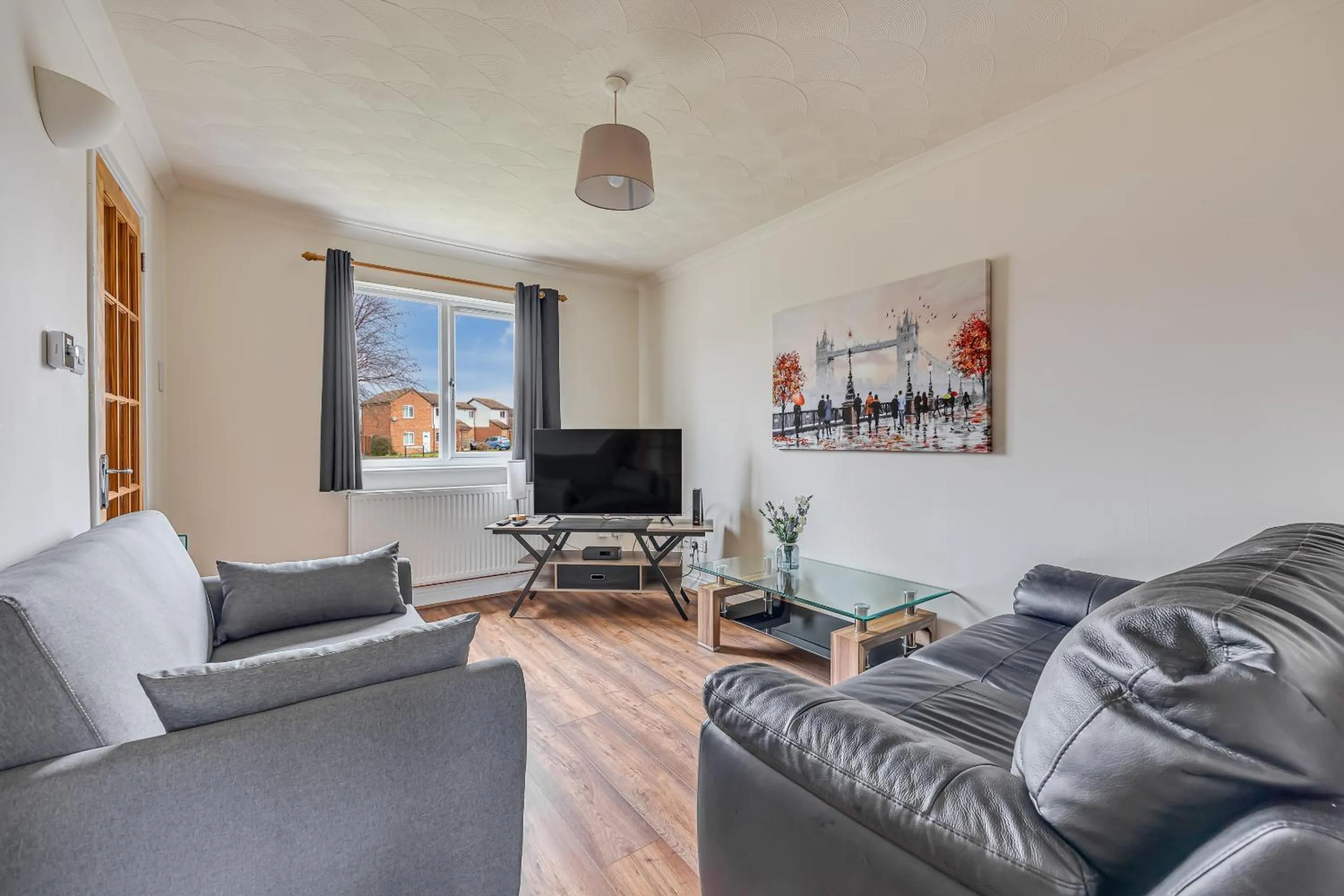 Immaculate Two Bedroom House with Parking