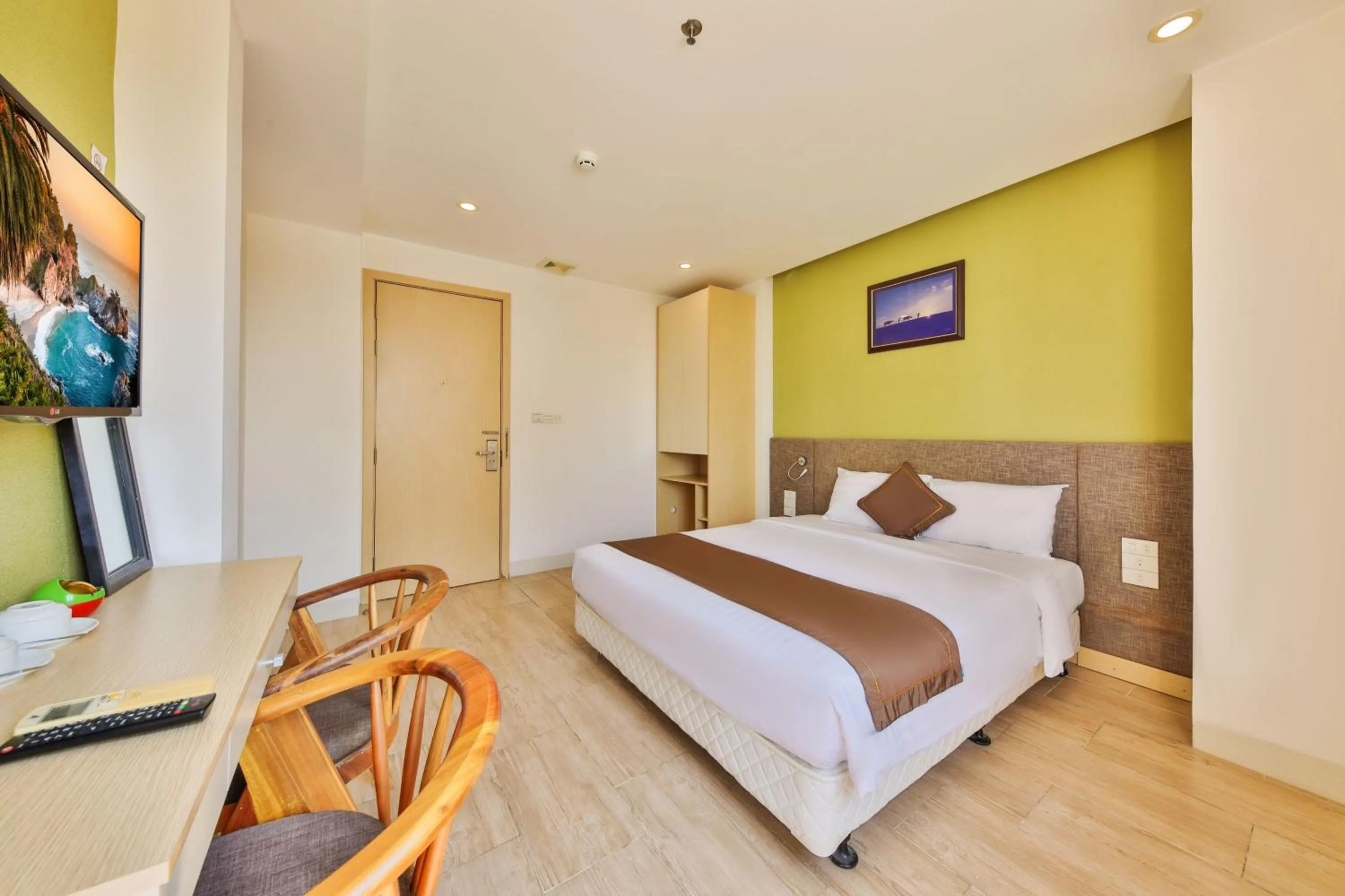 Bed in Daisy Flower Nha Trang