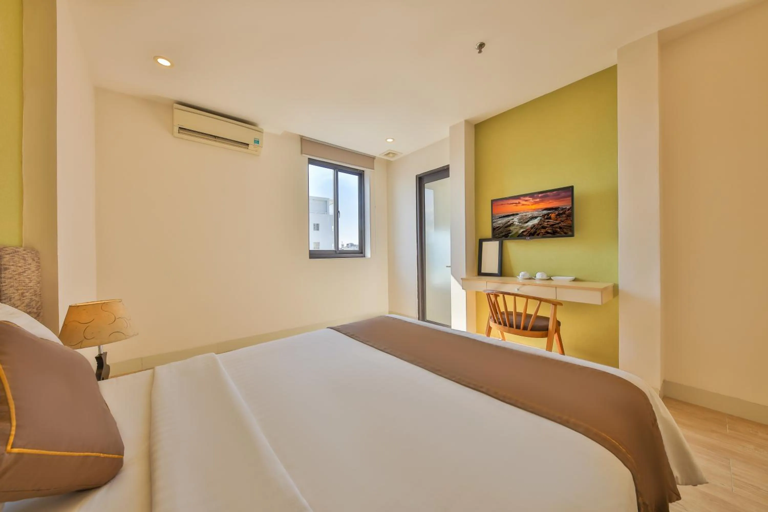 Bed in Daisy Flower Nha Trang