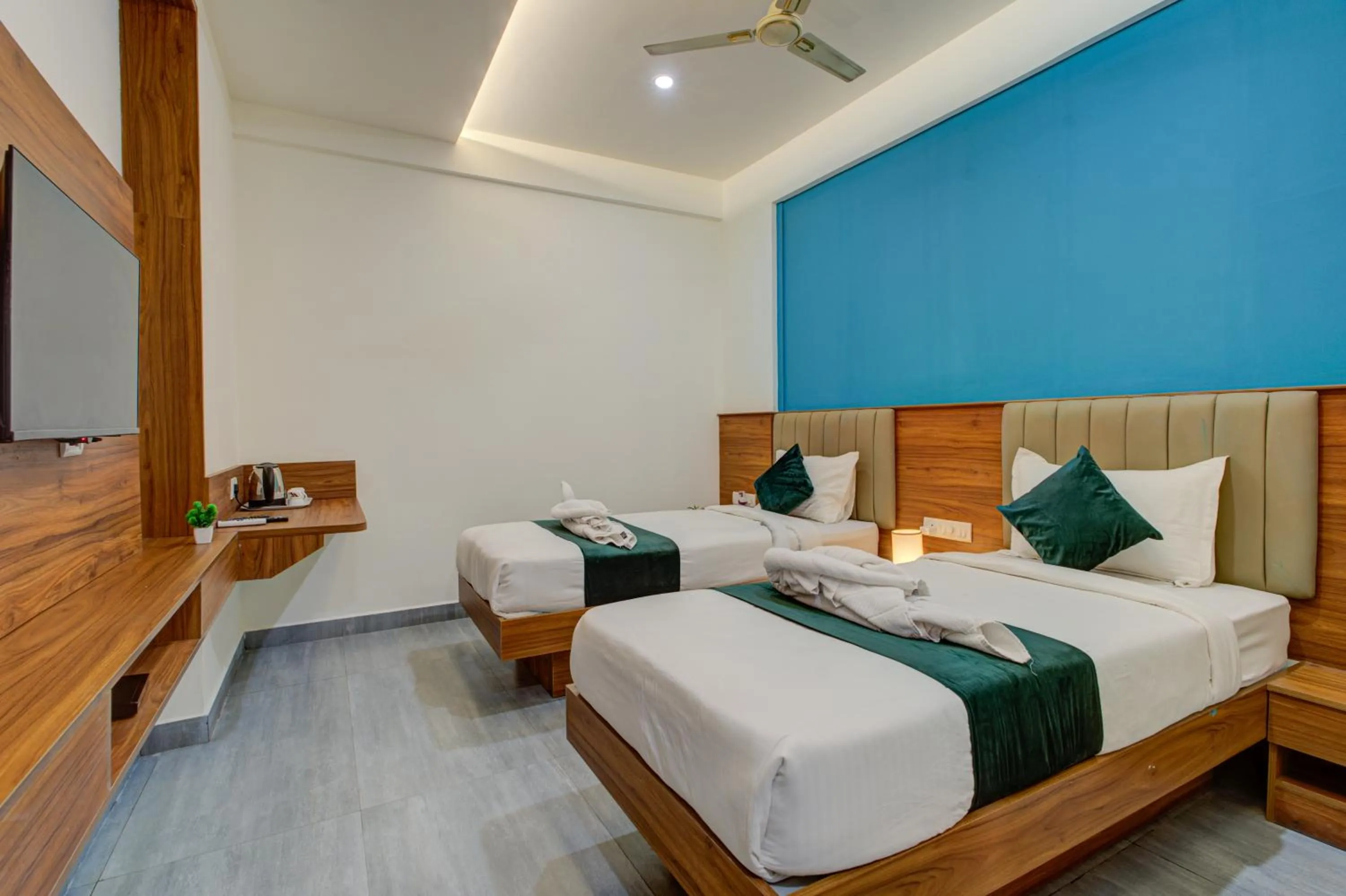 air conditioner, Bed in Silverkey Hotel Yelahanka