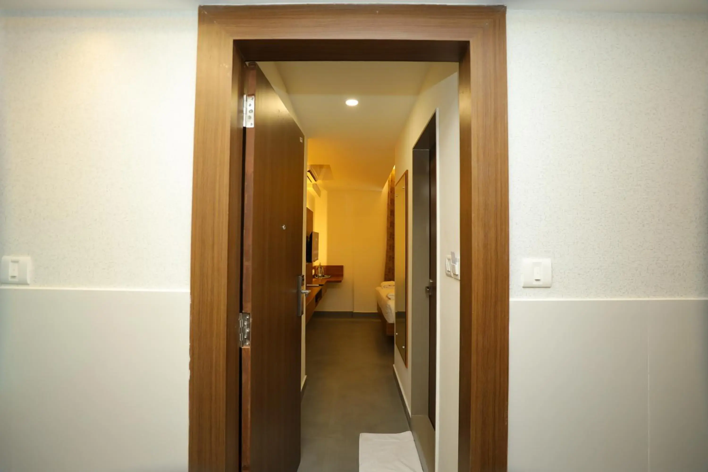 Facade/entrance in Silverkey Hotel Yelahanka Facade/entrance in Silverkey Hotel Yelahanka