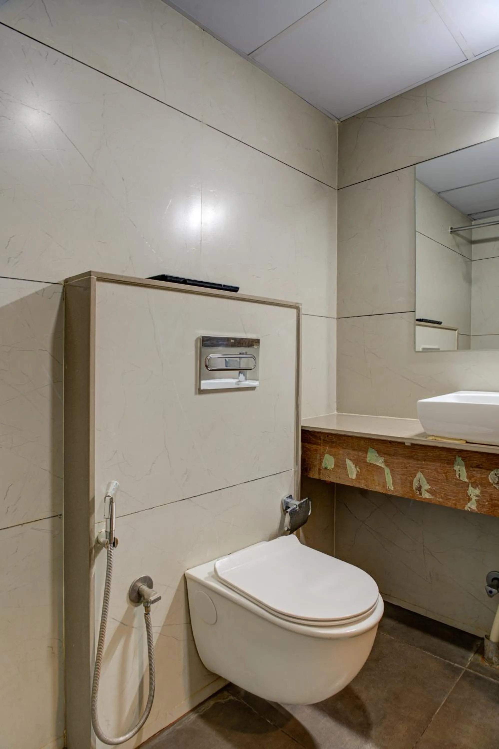 Toilet in Silverkey Hotel Yelahanka