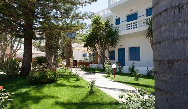 Garden in Galini Studios and Apartments