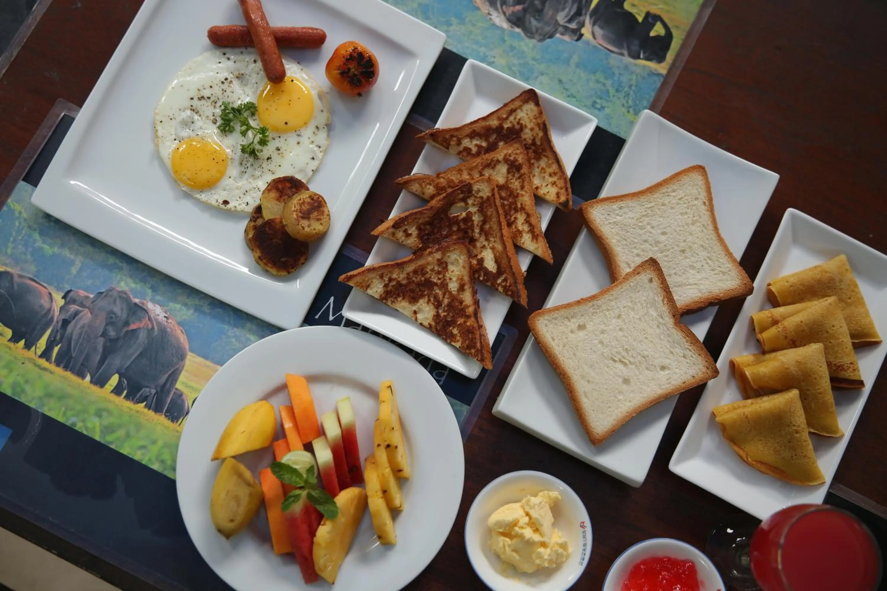 Breakfast in Nil Diya Mankada Safari Lodge