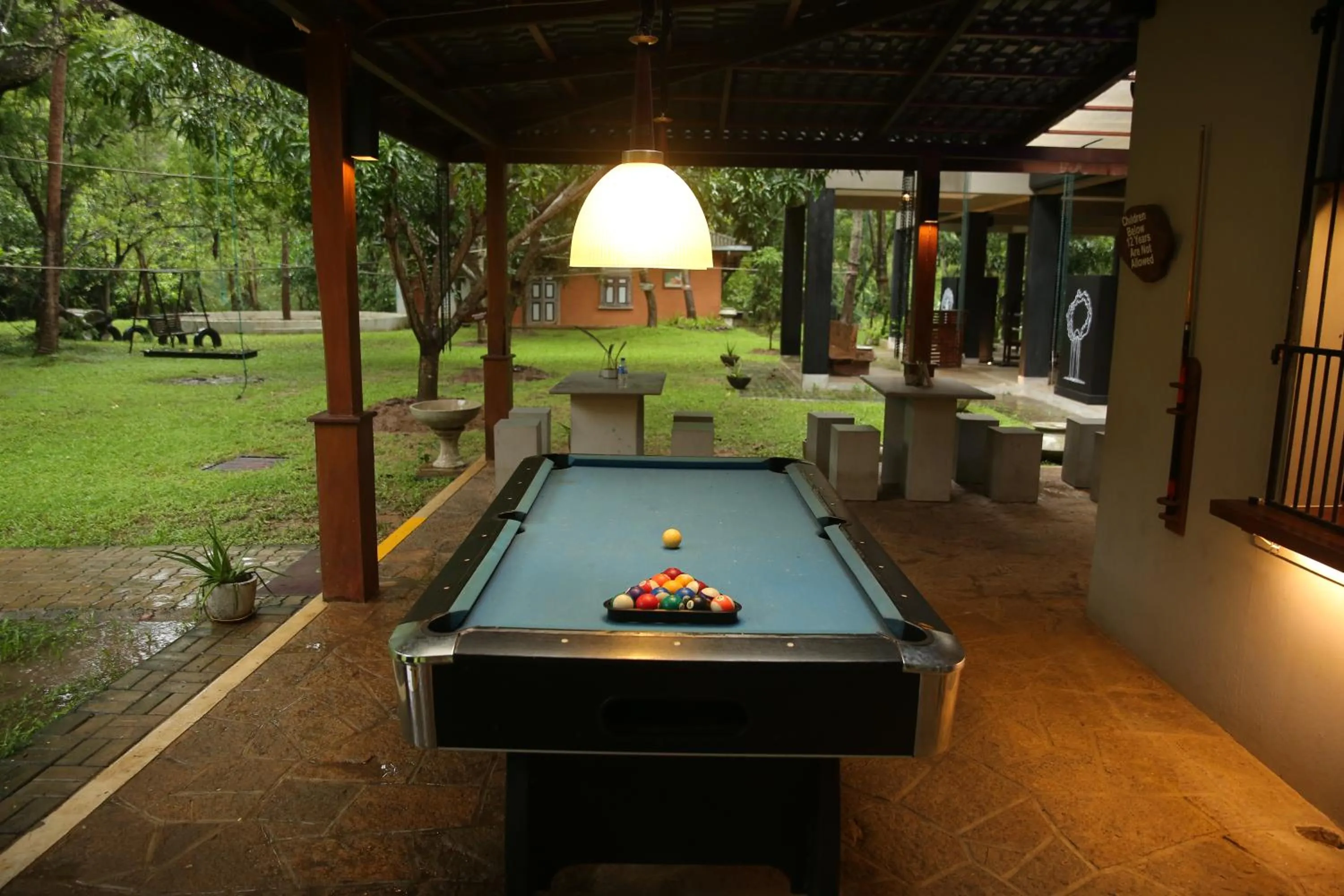 Nil Diya Mankada Safari Lodge