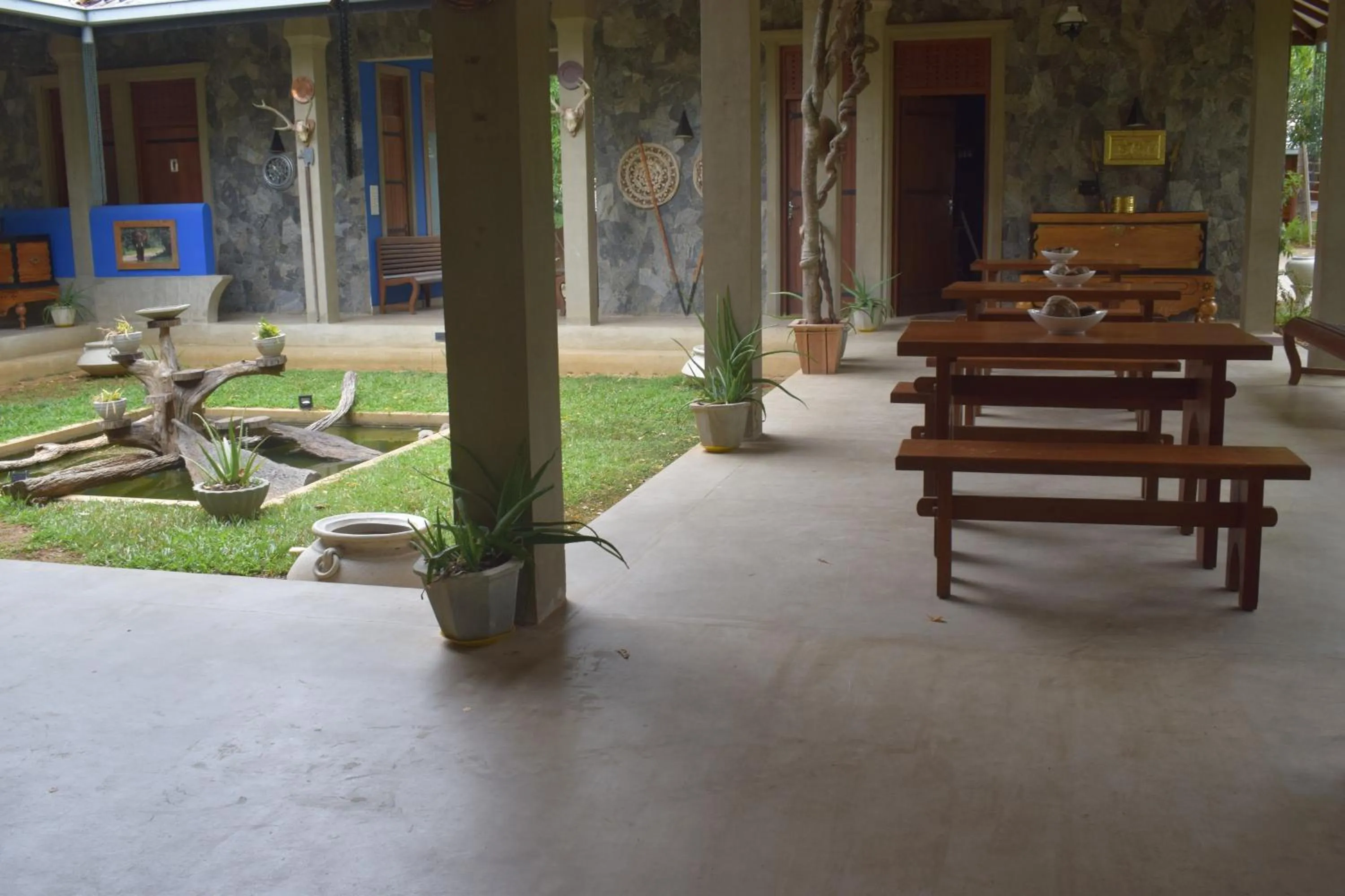 Nil Diya Mankada Safari Lodge