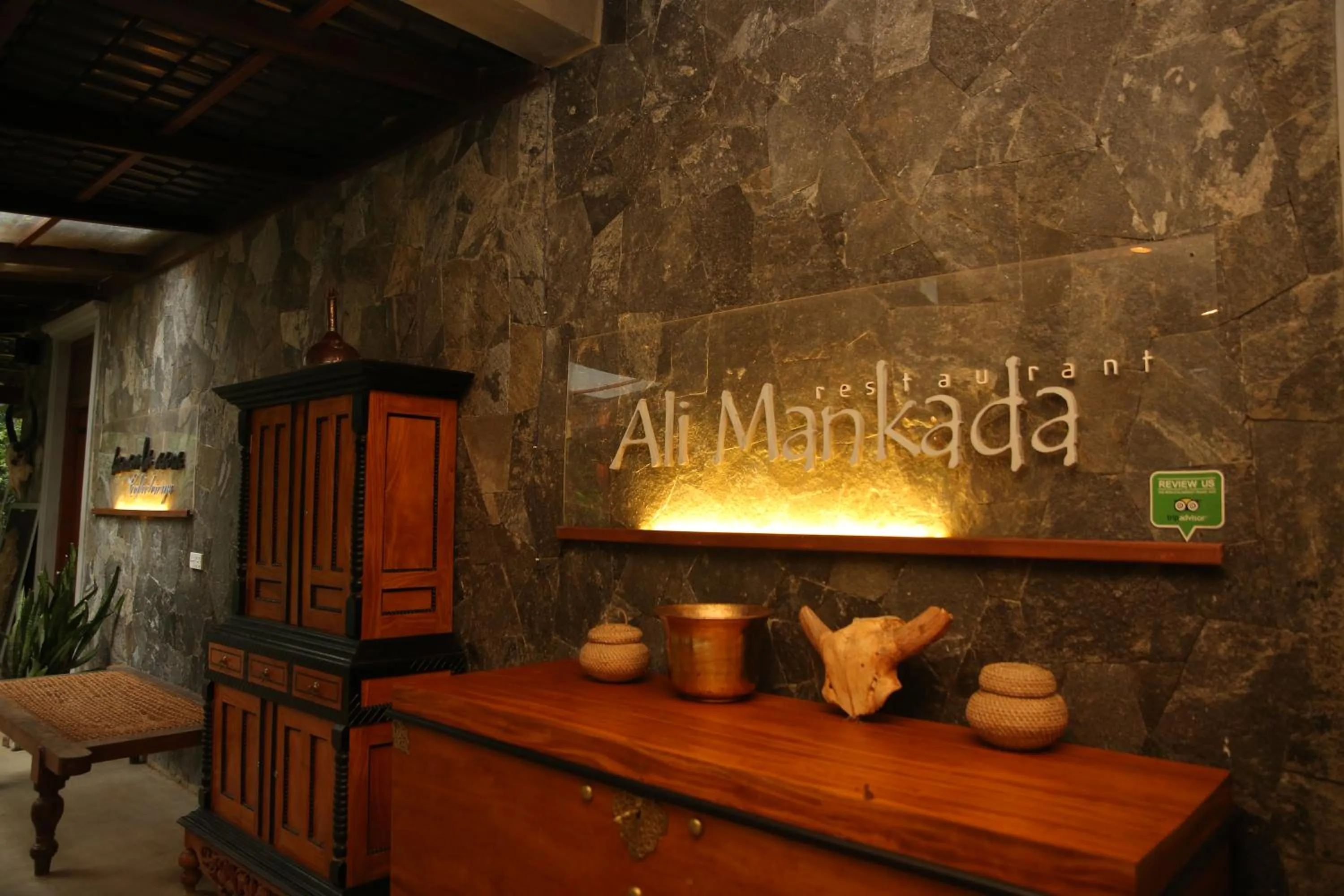 Nil Diya Mankada Safari Lodge