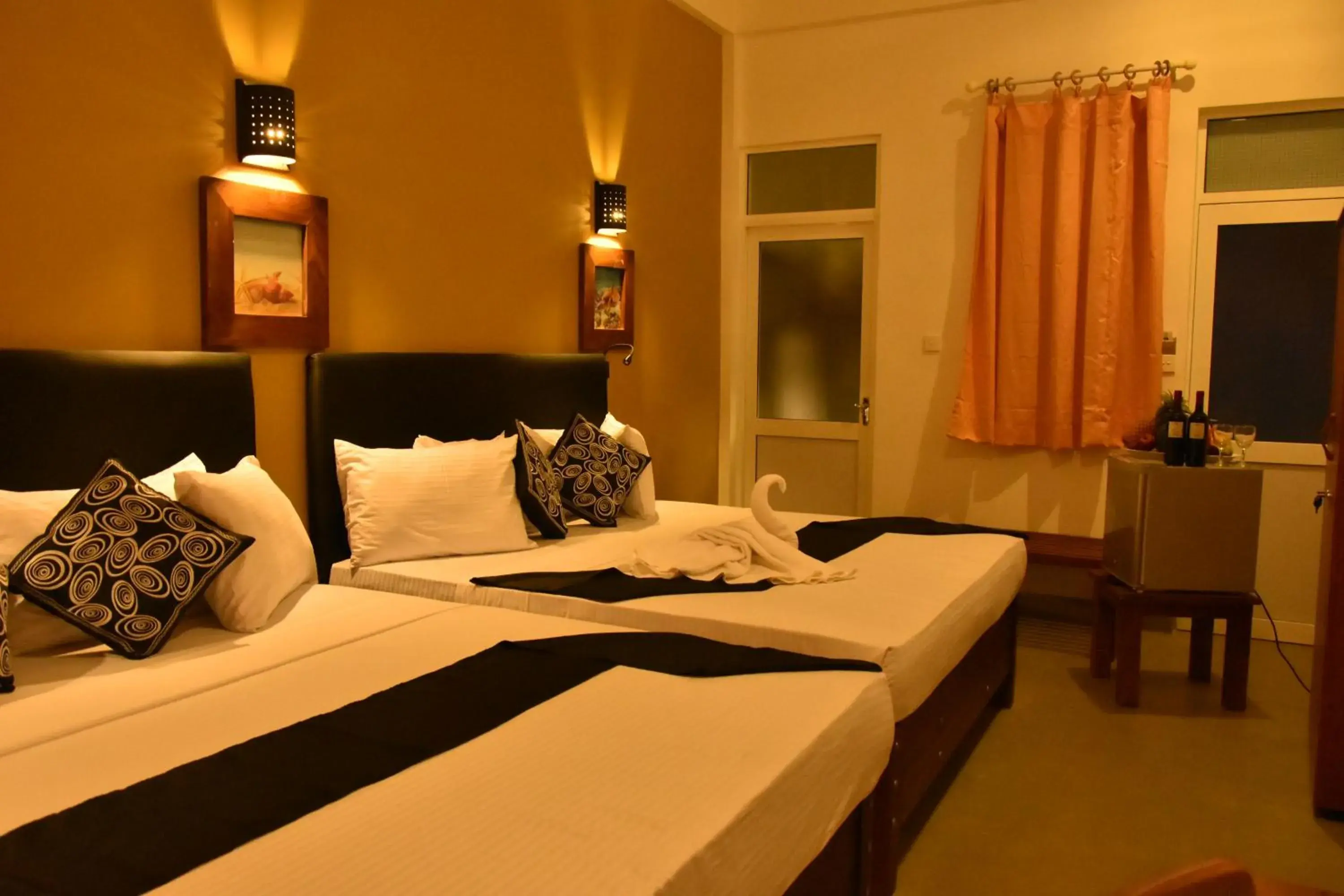 Super Deluxe Family Room in Nil Diya Mankada Safari Lodge Super Deluxe Family Room in Nil Diya Mankada Safari Lodge