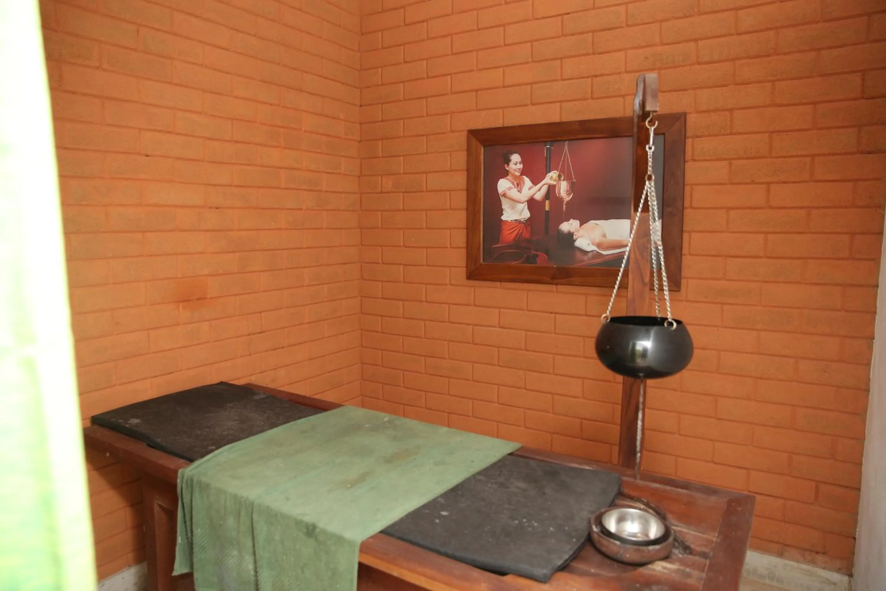 Massage in Nil Diya Mankada Safari Lodge