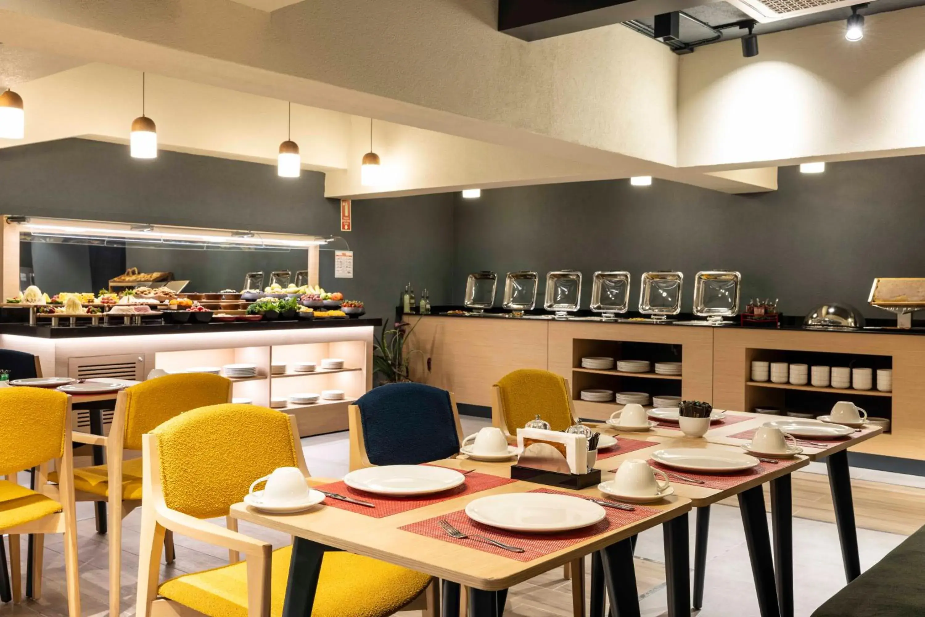 Restaurant/places to eat in ibis Istanbul Sisli Restaurant/places to eat in ibis Istanbul Sisli